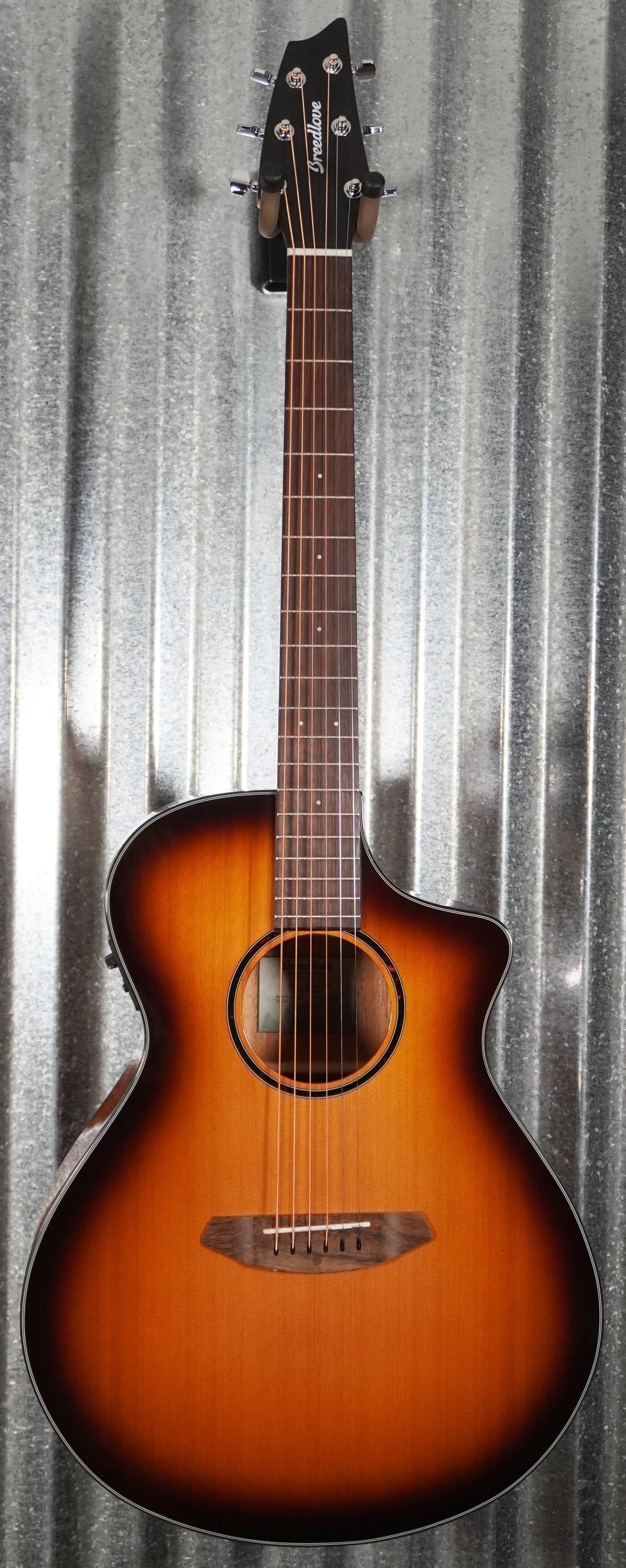 Breedlove Discovery S Concert Edgeburst CE Red Cedar Acoustic Electric Guitar #6081