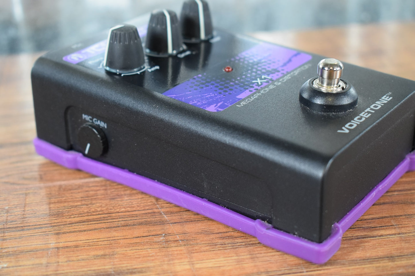 TC Helicon Voicetone X1 Megaphone & Distortion Vocal Effect Pedal Used