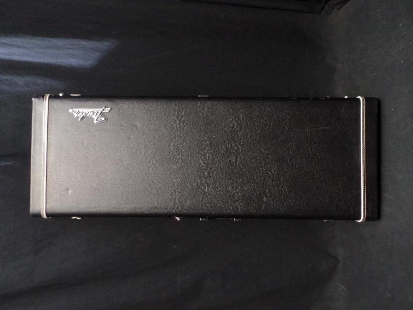 Fender USA Deluxe Stratocaster Locking Electric Guitar Hard Shell Case