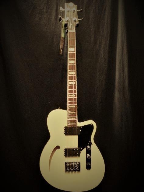 Reverend Guitars Dub King 4 String Semi Hollow Bass Guitar Cream & Case