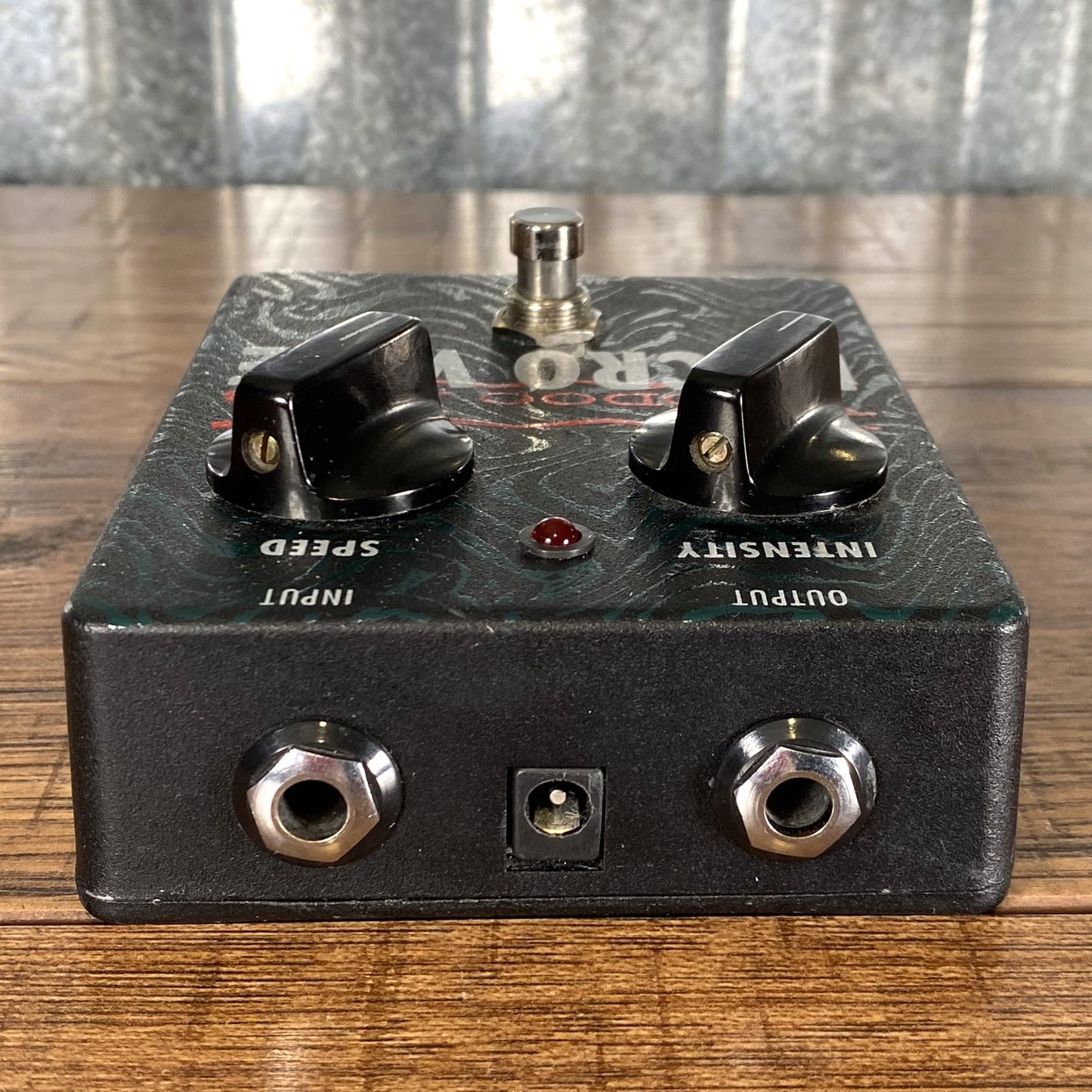 Voodoo Lab Micro Vibe Vibrato Guitar Effect Pedal Used