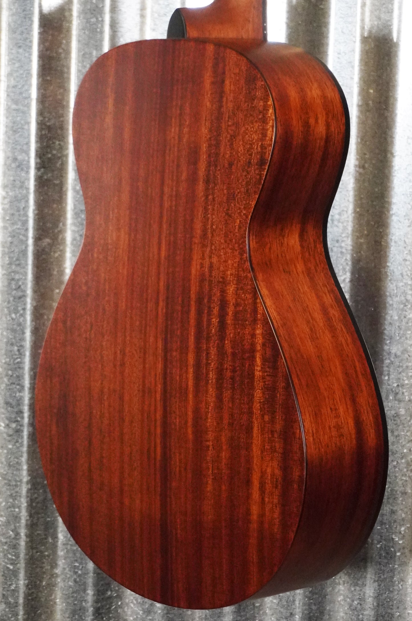 Breedlove Discovery S Concertina Acoustic Guitar DSCA01RCAM #1212 Used
