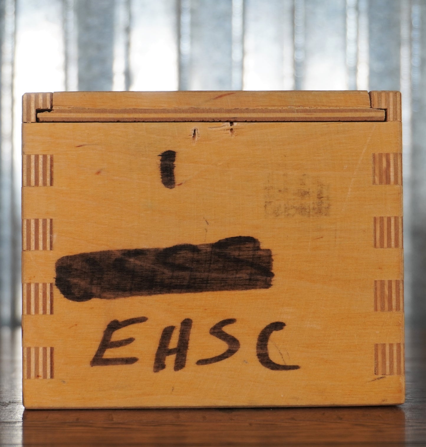 Electro-Harmonix EHX Small Clone Analog Chorus Guitar Effect Pedal with Wooden Box Used