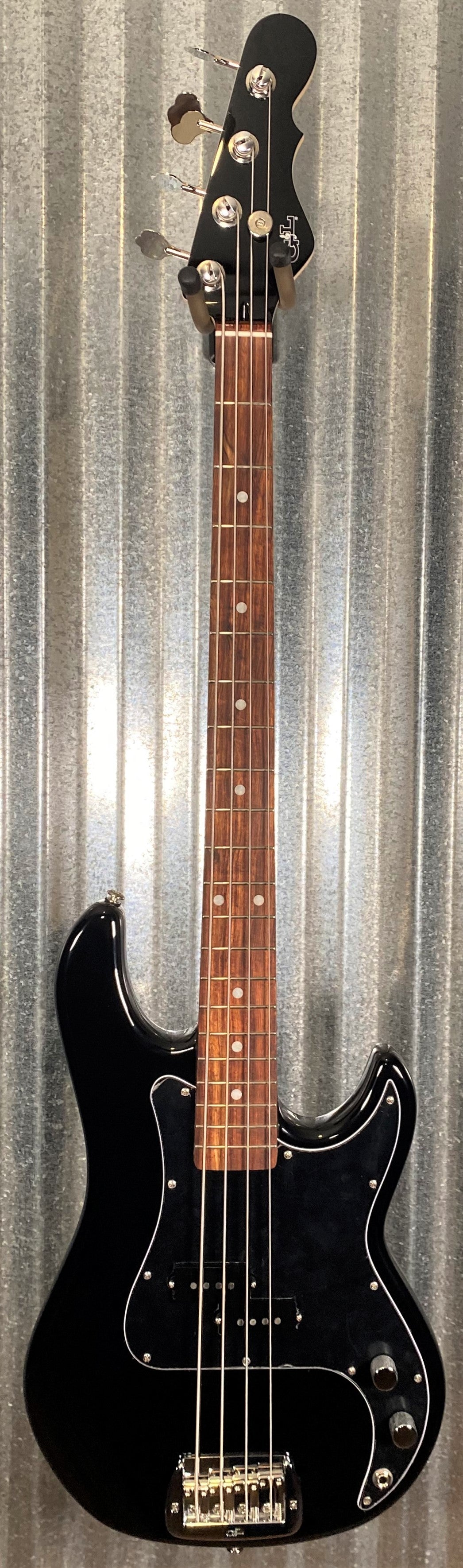 G&L USA LB-100 4 String Bass Jet Black & Case LB100 #6296