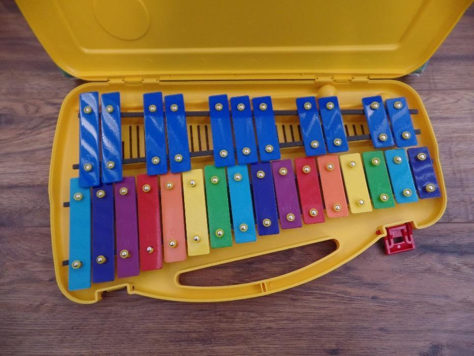 Beyer DB-27k 27 Keys Glockenspiel Xylophone with Beaters & Case