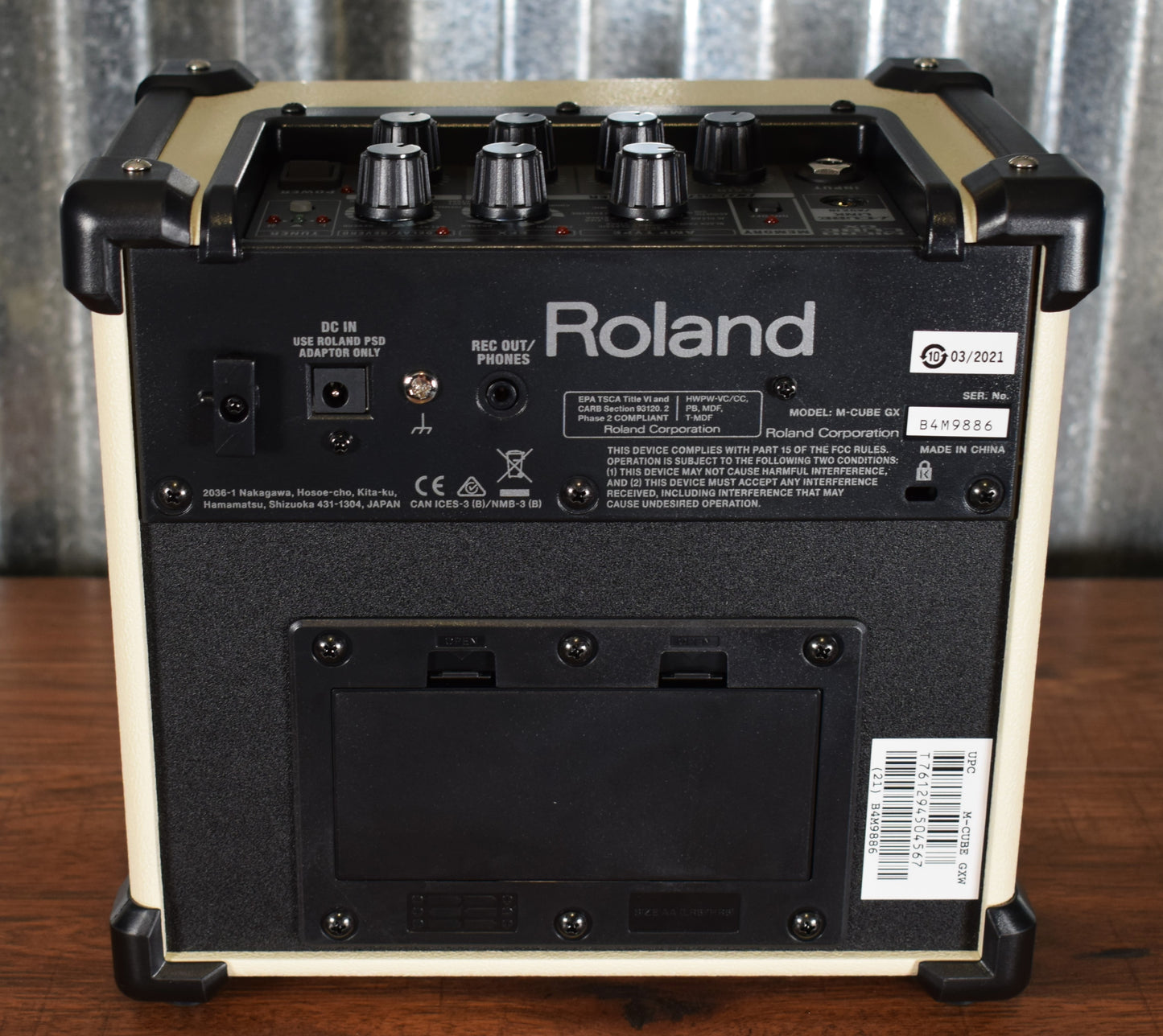 Roland Micro Cube GX 3 Watt 1x5" Battery Powered Guitar Combo Amplifier WHITE