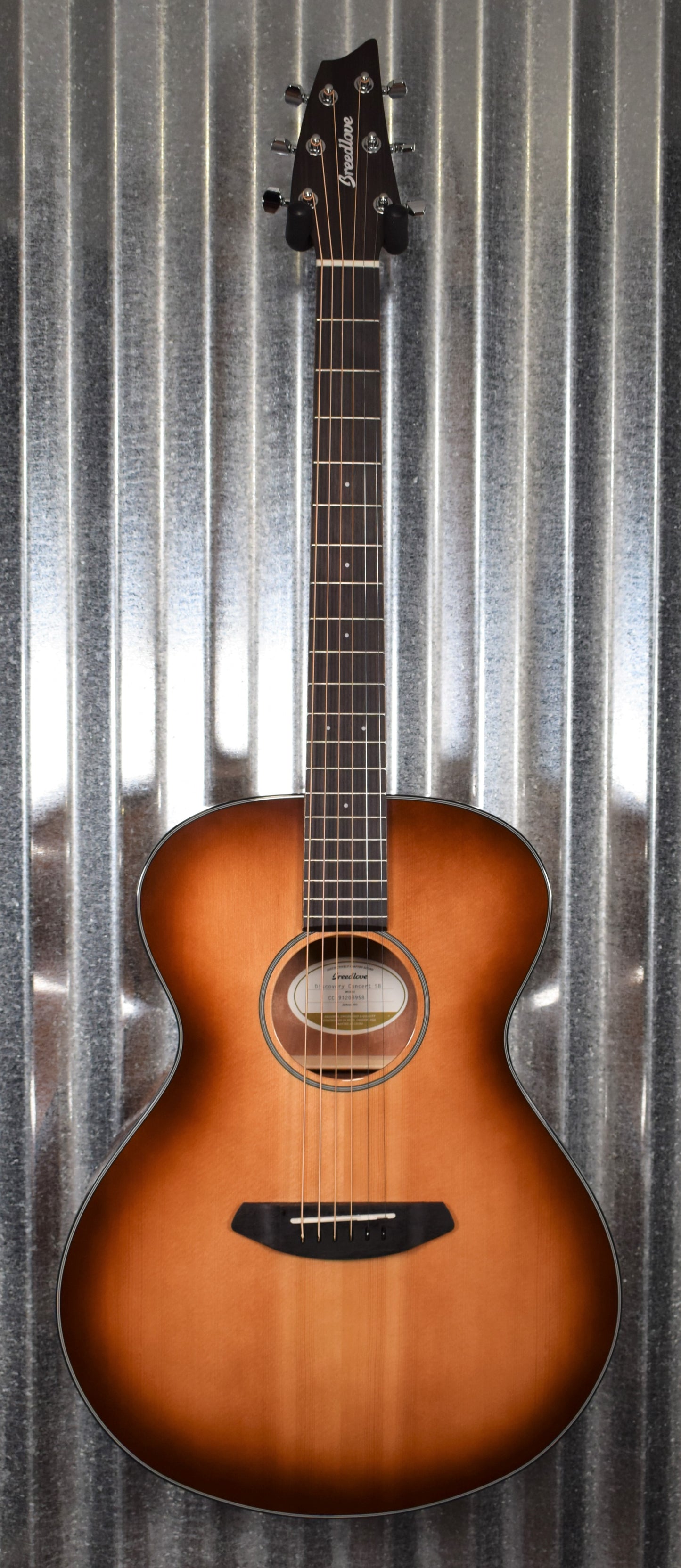 Breedlove Discovery Concert Sunburst Acoustic Guitar & Bag #8958