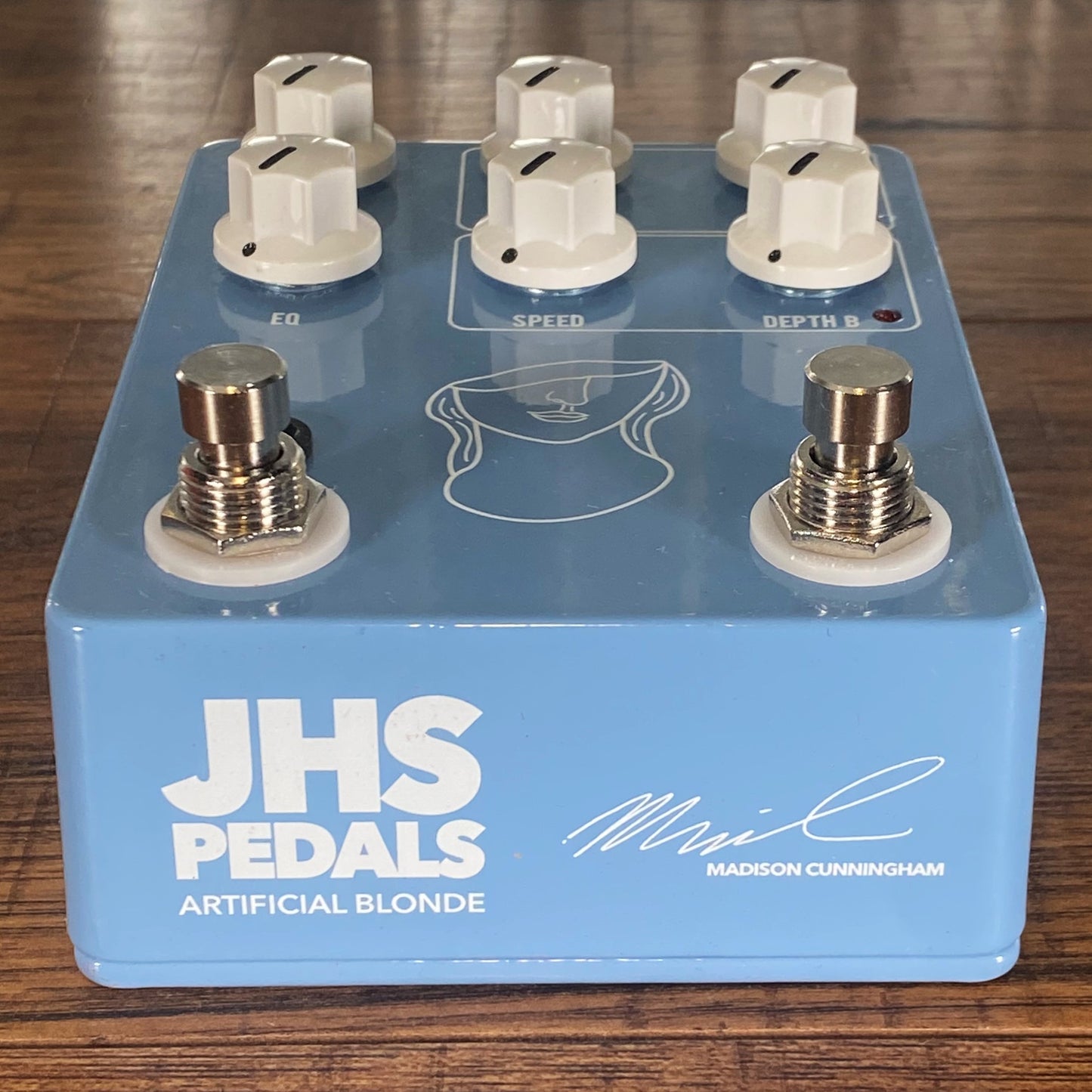 JHS Pedals ARTIFICIAL BLONDE Madison Cunningham Vibrato Guitar Effect Pedal