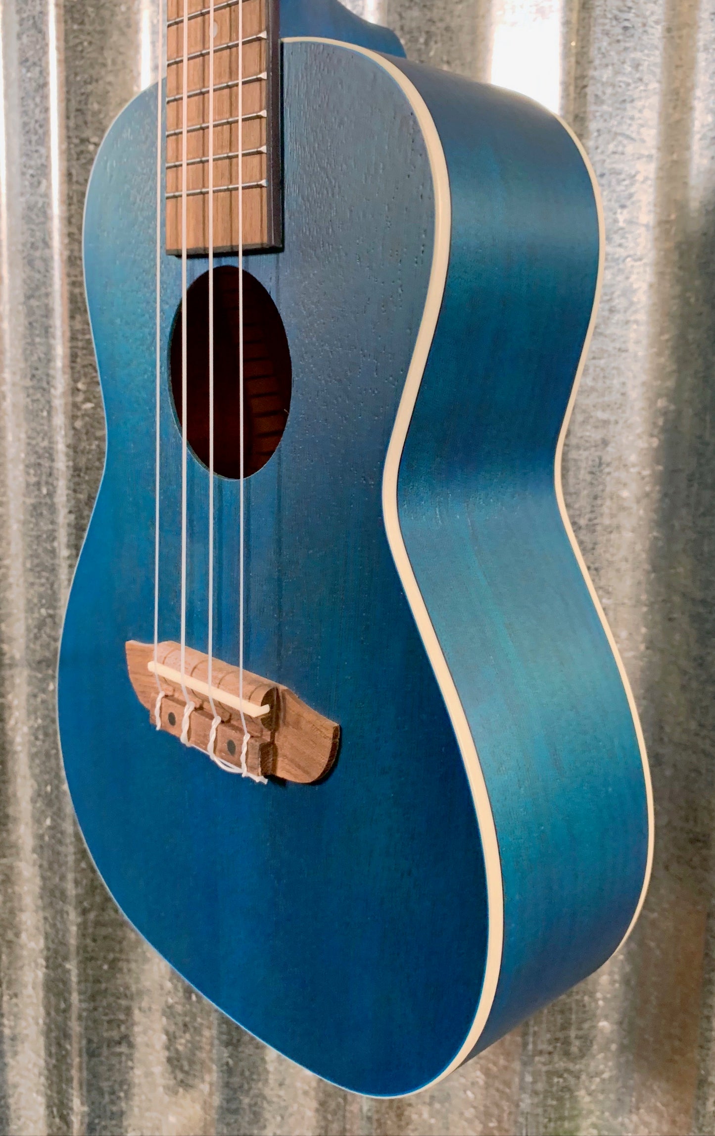 Ortega Guitars RUOCEAN Ocean Blue Okoume Top Concert Ukulele