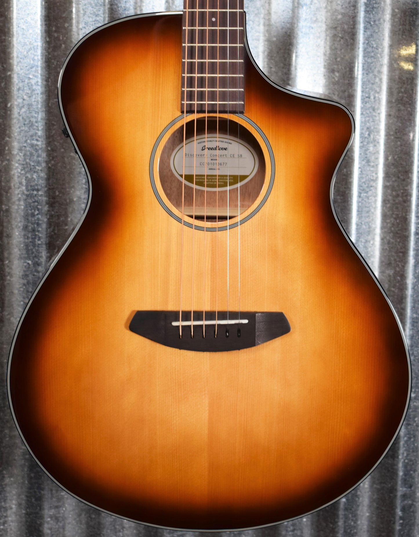 Breedlove Discovery Concert CE Sunburst Sitka Acoustic Electric Guitar Blem #0677