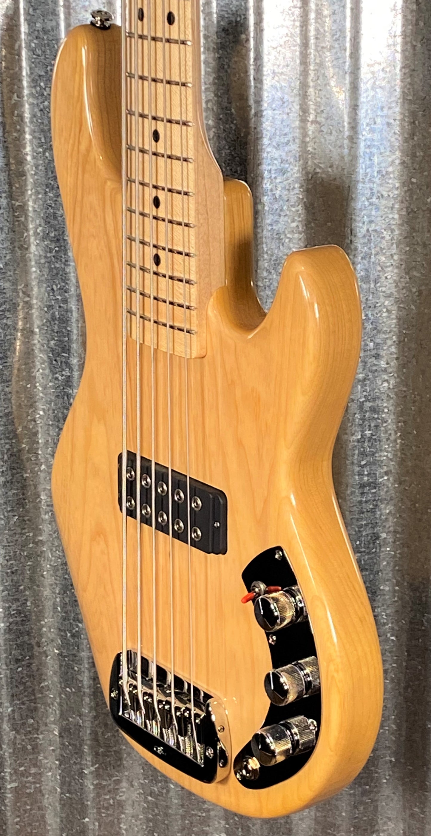 G&L USA CLF Research L-1000 S750 5 String Bass Natural & Case #5023