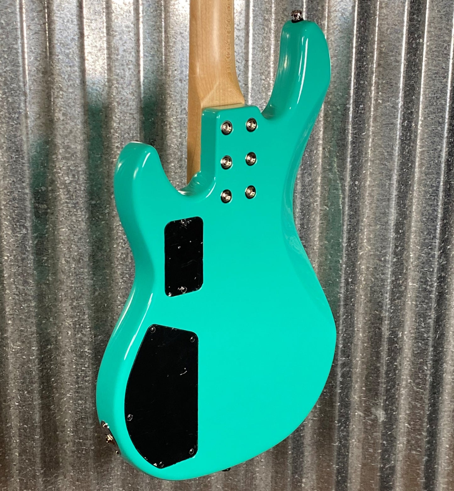 G&L USA L-2000 Fretless 4 String Bass Belair Green & Case #1068 Demo