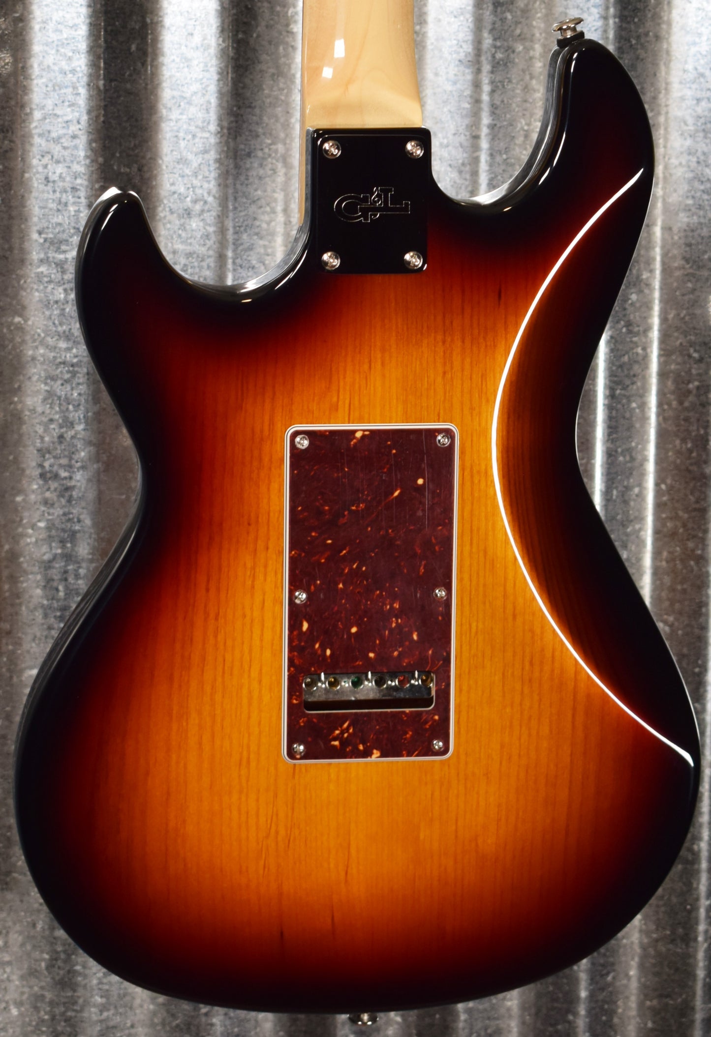 G&L USA Fullerton Deluxe Skyhawk 3 Tone Sunburst Guitar & Bag Demo #0081