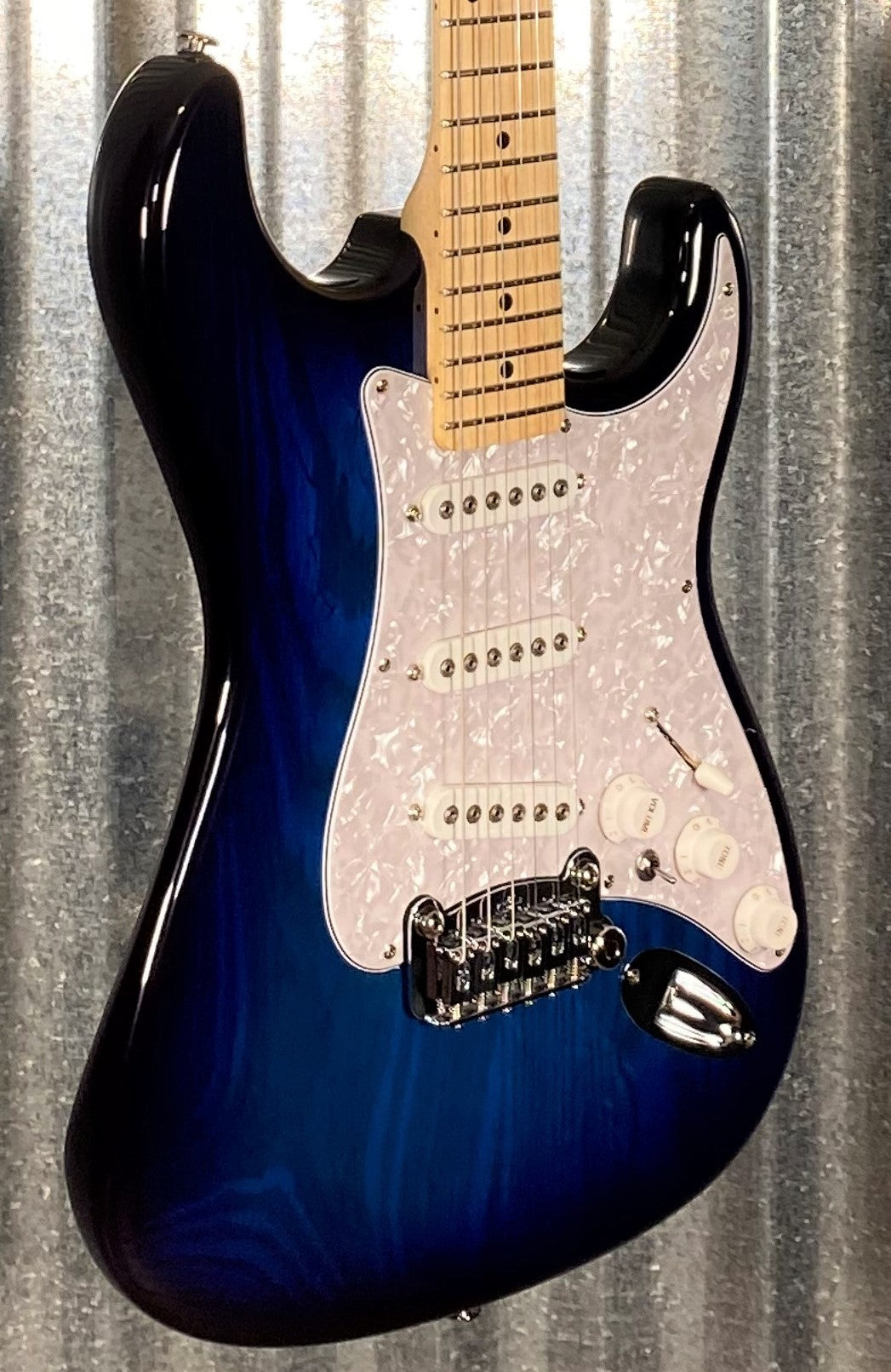 G&L USA Fullerton Deluxe S-500 Blueburst Guitar & Bag S500 #2135