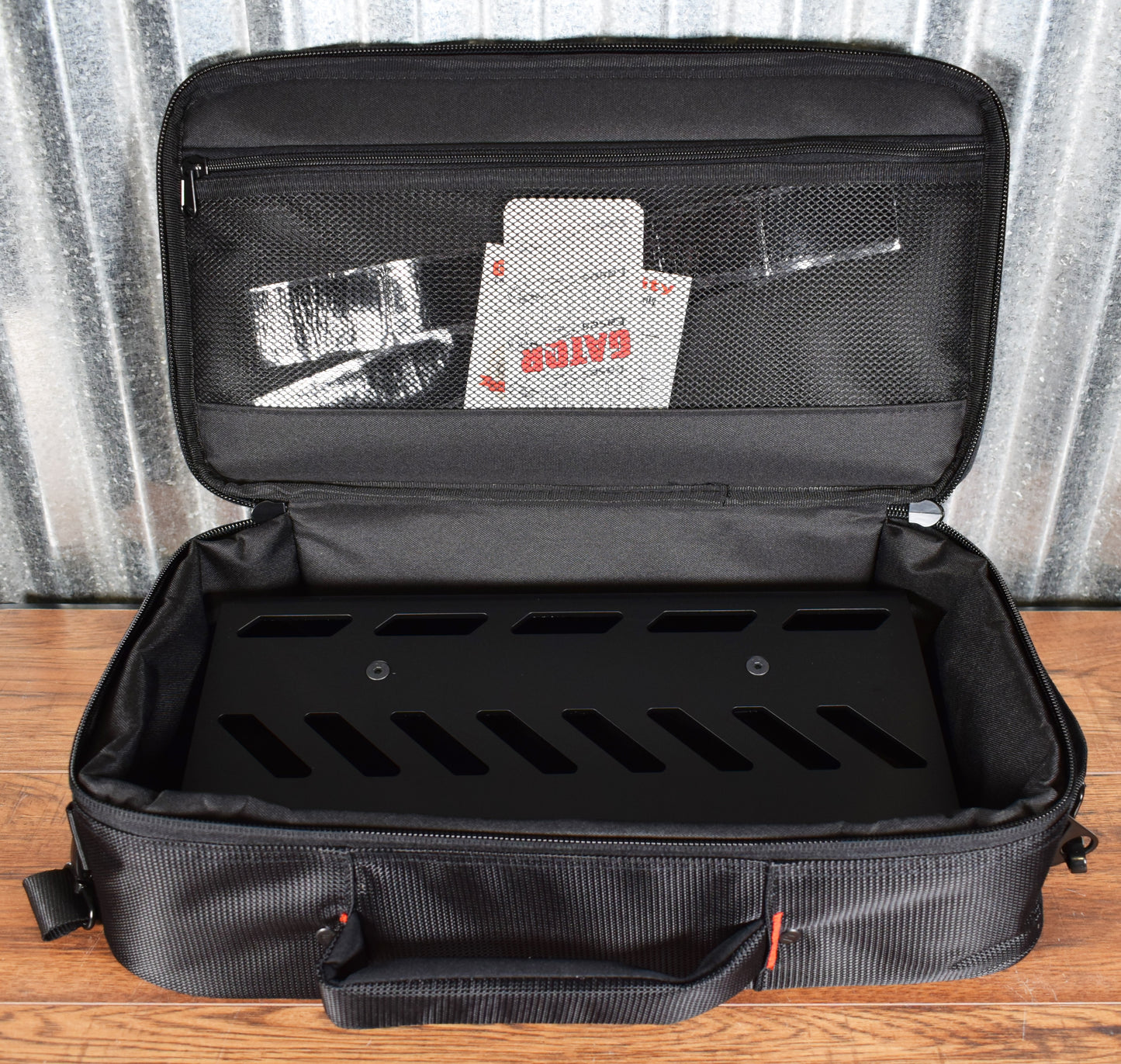Gator GPB-LAK-1 Small Aluminum Guitar Effect Pedalboard & Bag Black