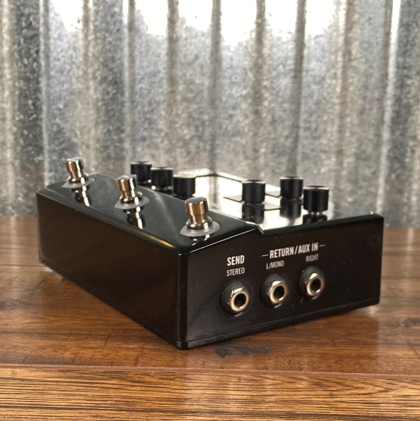 Line 6 HX Stomp Multi Effect Modeling Guitar Bass Effect Pedal Used