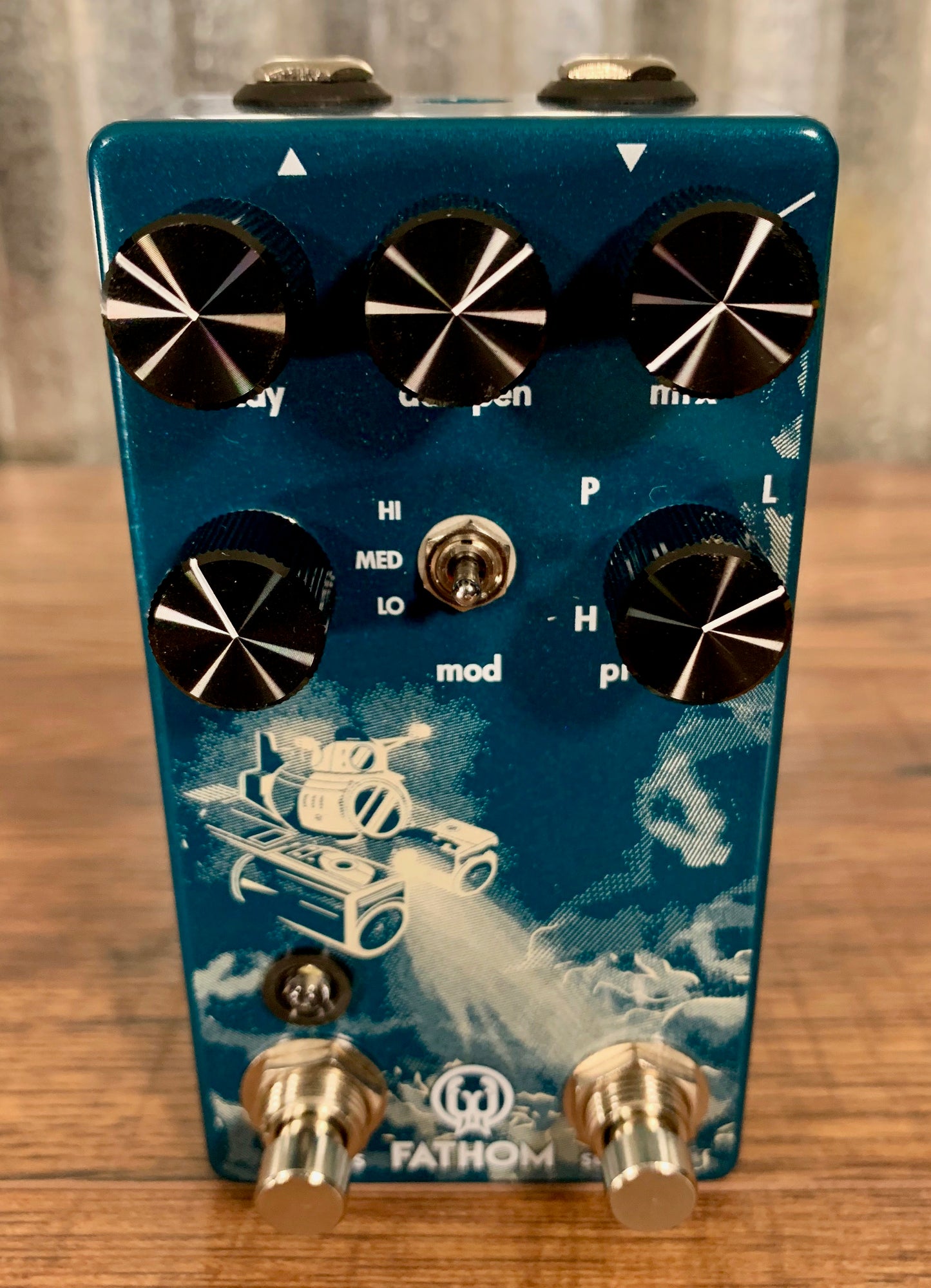 Walrus Audio Fathom Multi-Function Reverb Guitar Effect Pedal Demo