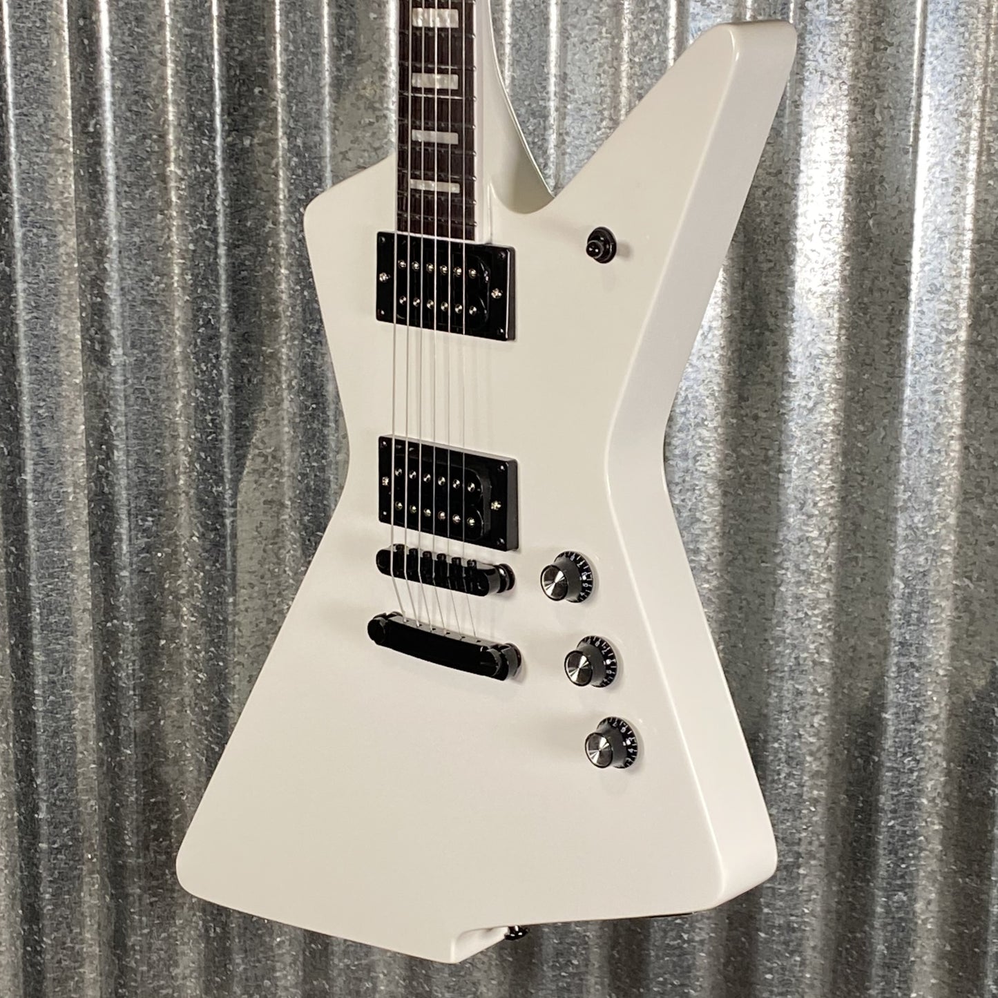Westcreek Revenge Explorer White Guitar #0062 Used