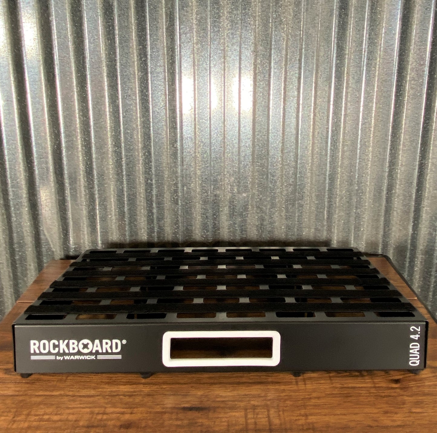 Warwick Rockboard Quad 4.2 A Guitar Effect Pedalboard & ABS Case Demo