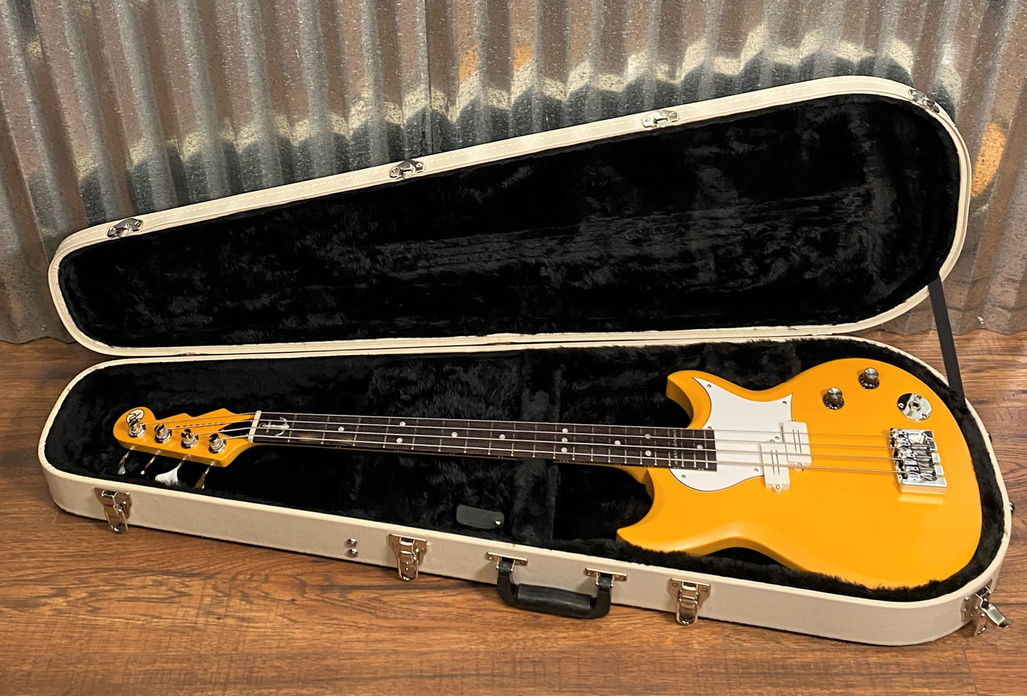 Reverend Guitars Mike Watt Signature Wattplower Satin Yellow 4 String Short Scale Bass & Case Blem #0829