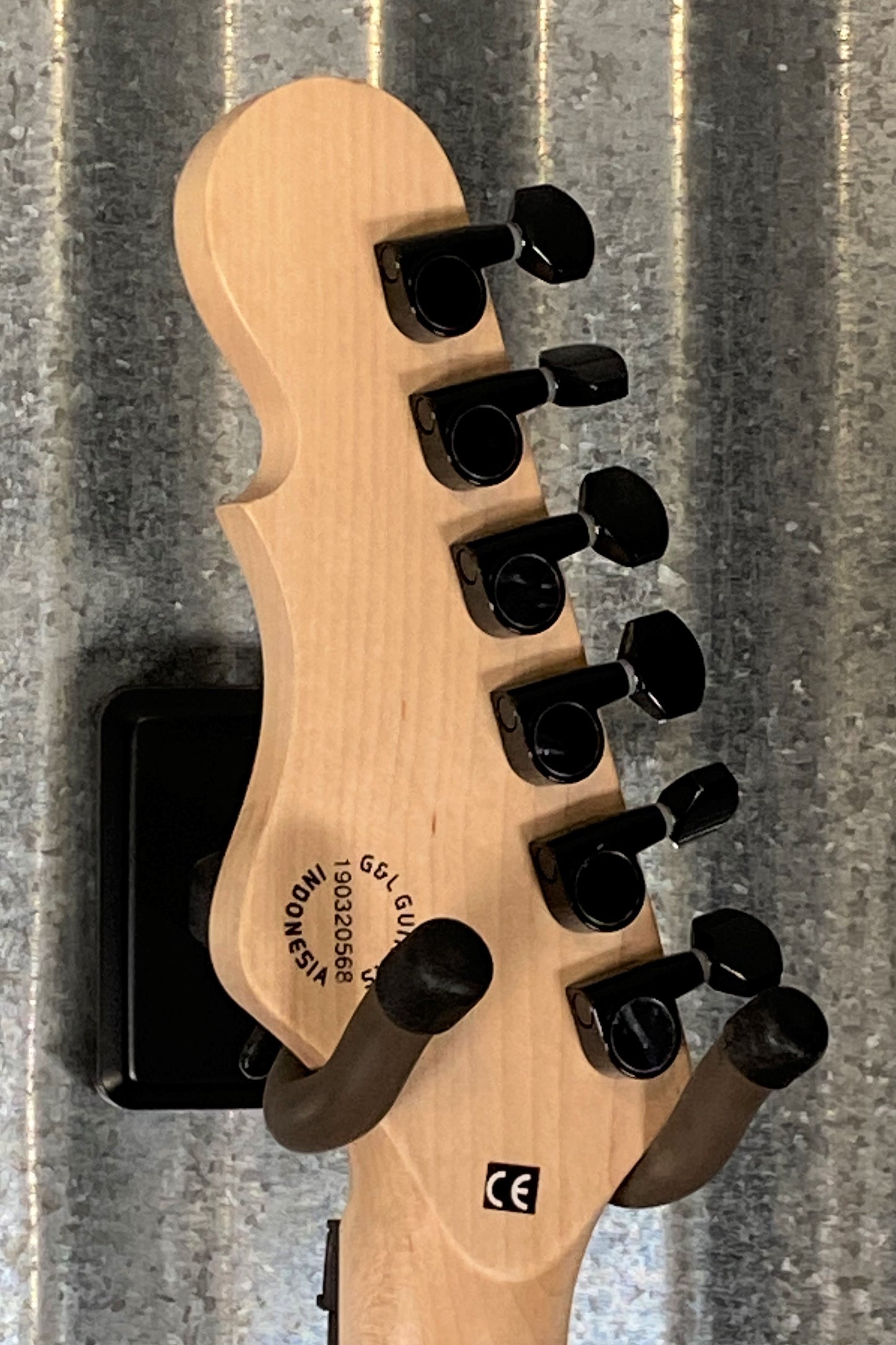 G&L Tribute Jerry Cantrell Rampage Ivory Guitar #0568 Used