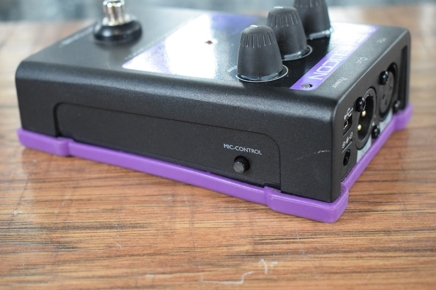 TC Helicon Voicetone X1 Megaphone & Distortion Vocal Effect Pedal Used