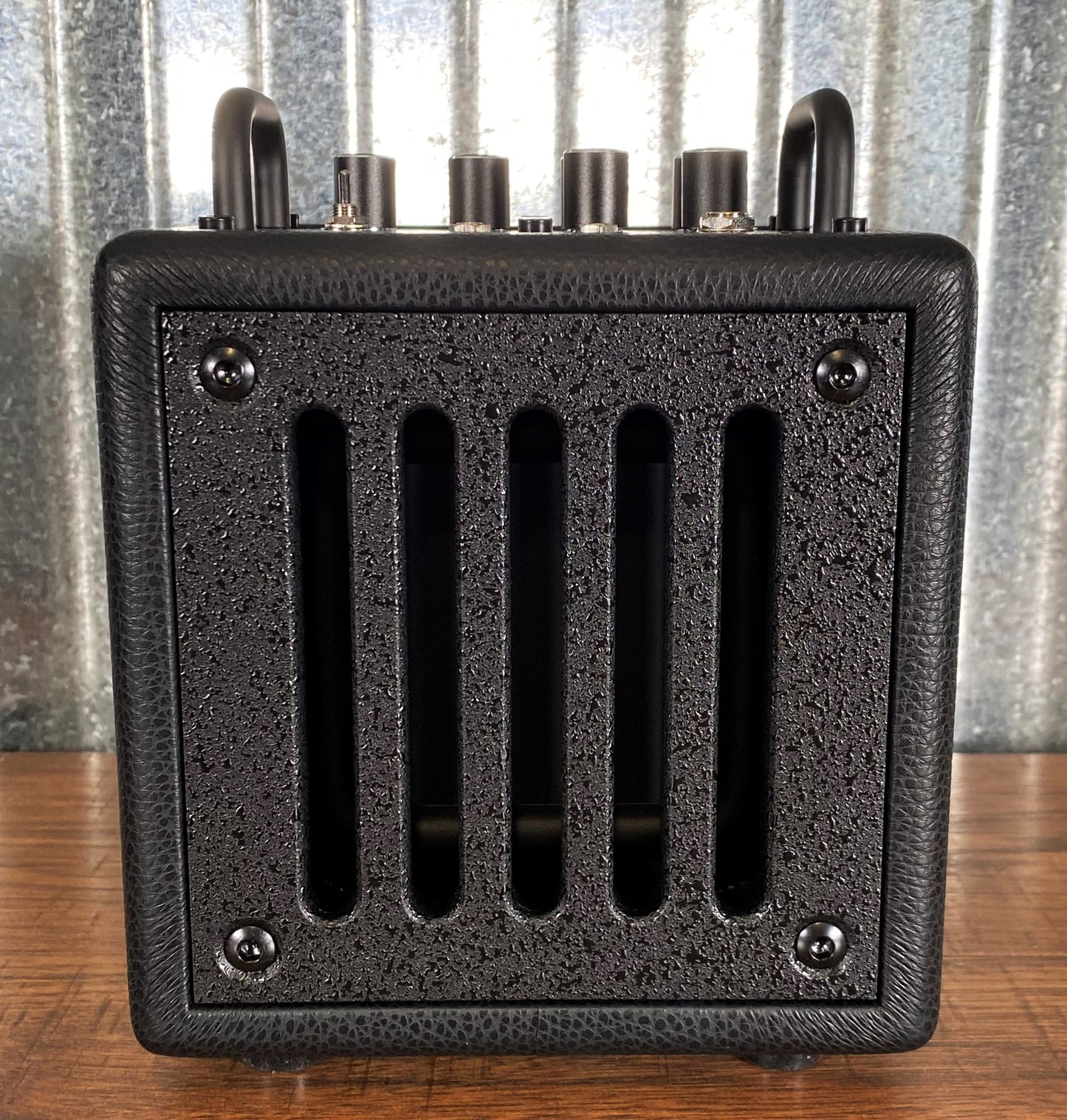 Phil Jones Bass X4 Nano Bass 35 Watt 1x4” Bluetooth Desktop Combo Black