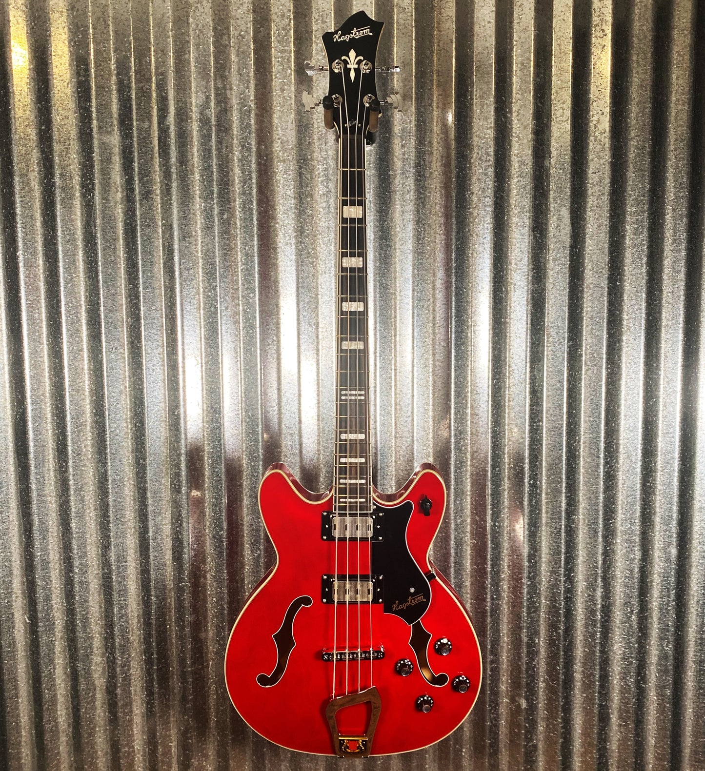 Hagstrom VIKB-WCT Viking 4 String Semi Hollow Short Scale Bass Wild Cherry Transparent #0622