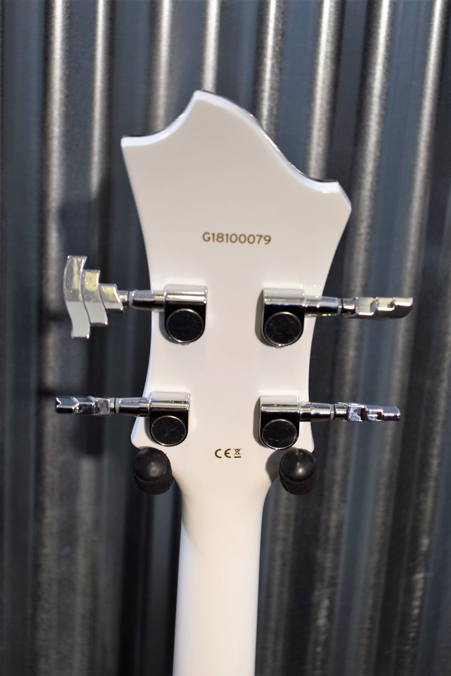 Hagstrom Swede Bass SWEB-WHT Gloss White Bass Guitar #0079 Demo