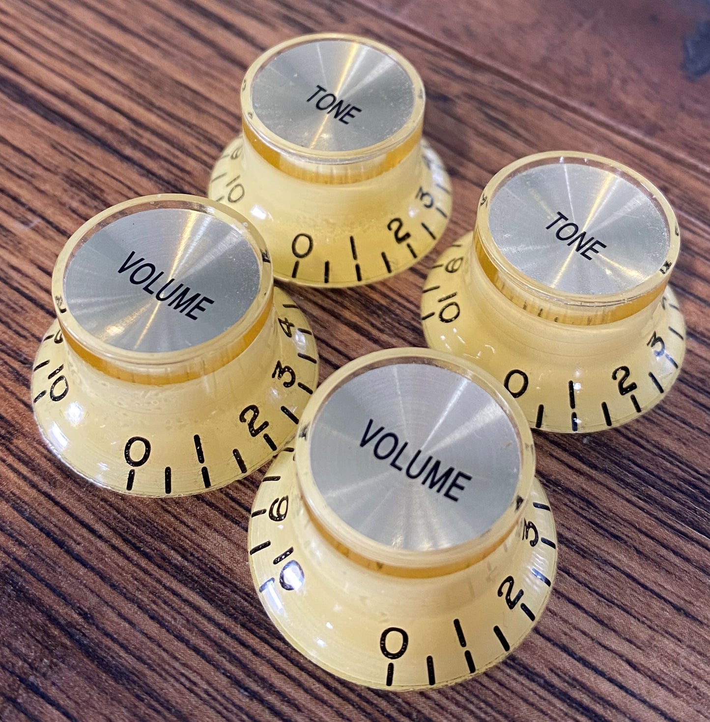 Cream Bell Control Knob Set Of 4 For Fine Knurled Potentiometers