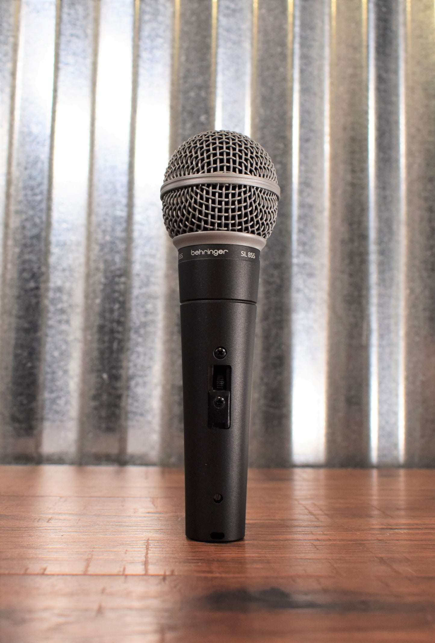 Behringer SL85S Dynamic Cardioid Microphone & Gator Tripod Boom Stand & XLR Cable Bundle
