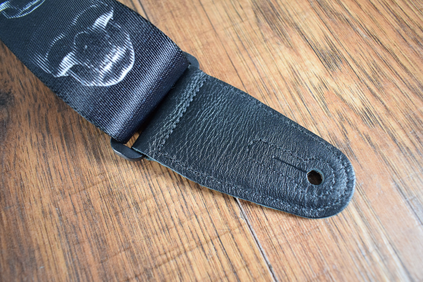Levy's MPD2-112 2" Polyester Guitar Bass Strap Black & White Scanned Skull