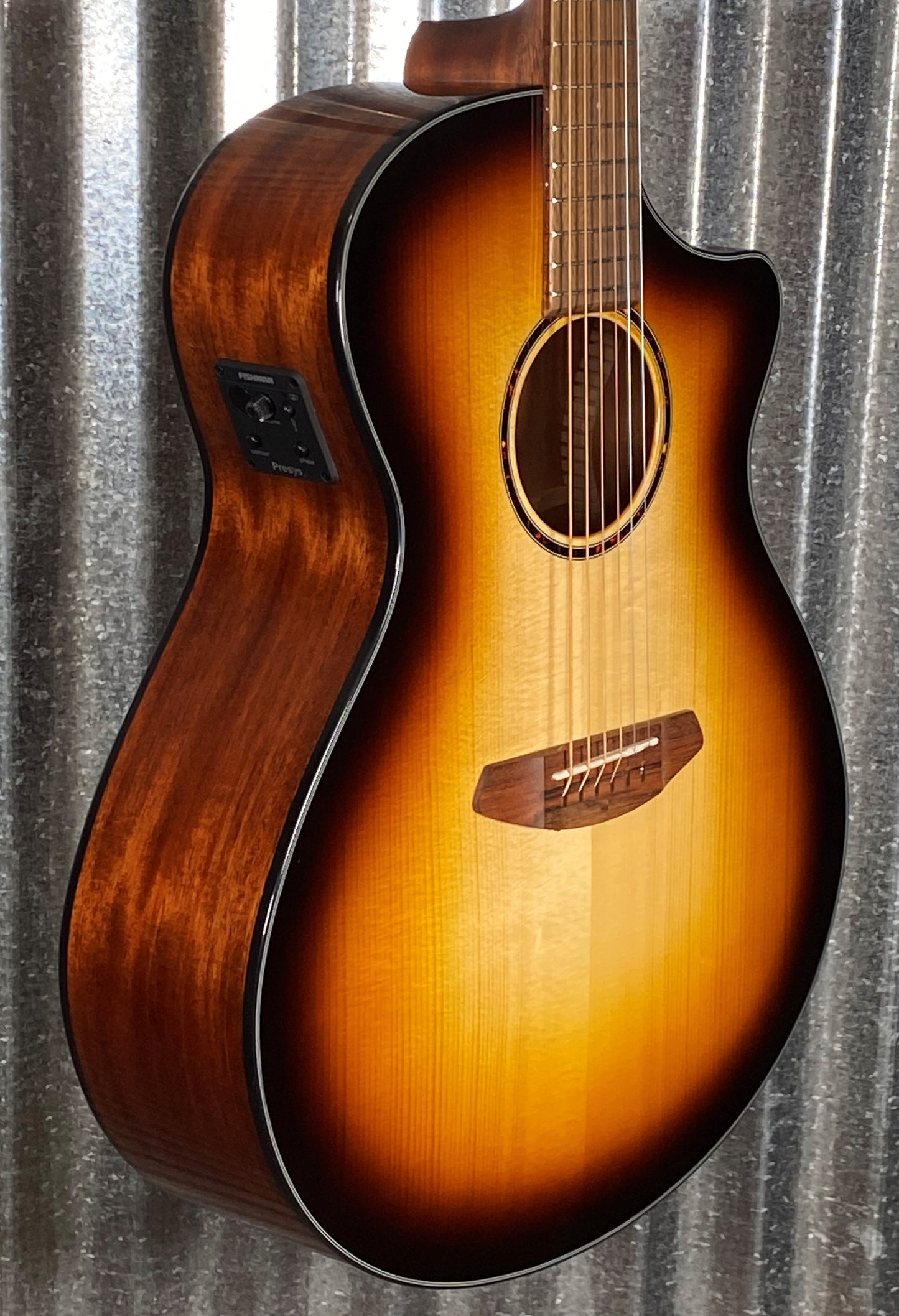 Breedlove Discovery S Concerto Edgeburst CE Spruce Acoustic Electric Guitar DSCO44CEEUAM #6701