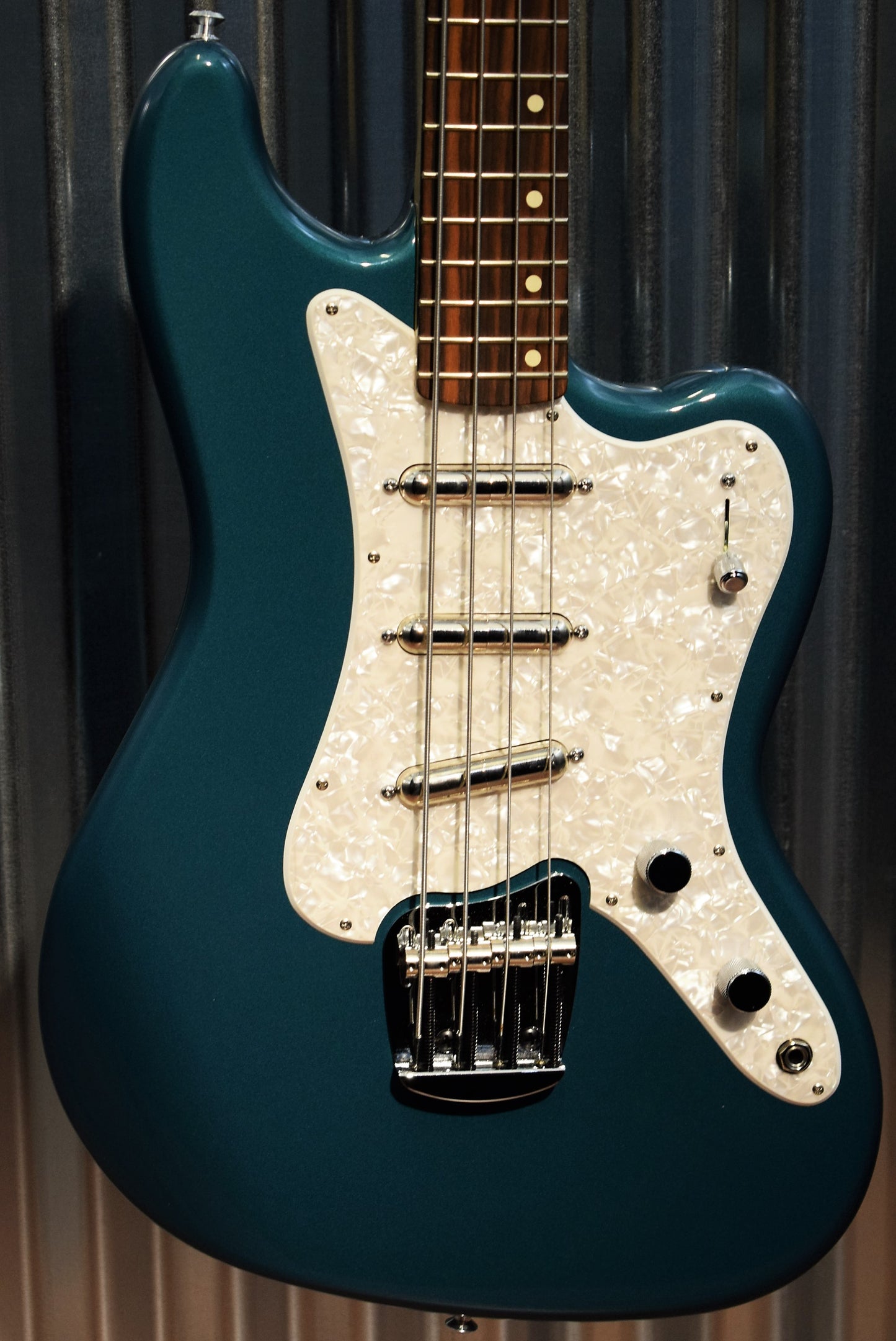 Fender Rascal 4 String Short Scale Classic Player Bass Ocean Turquoise & Gig Bag