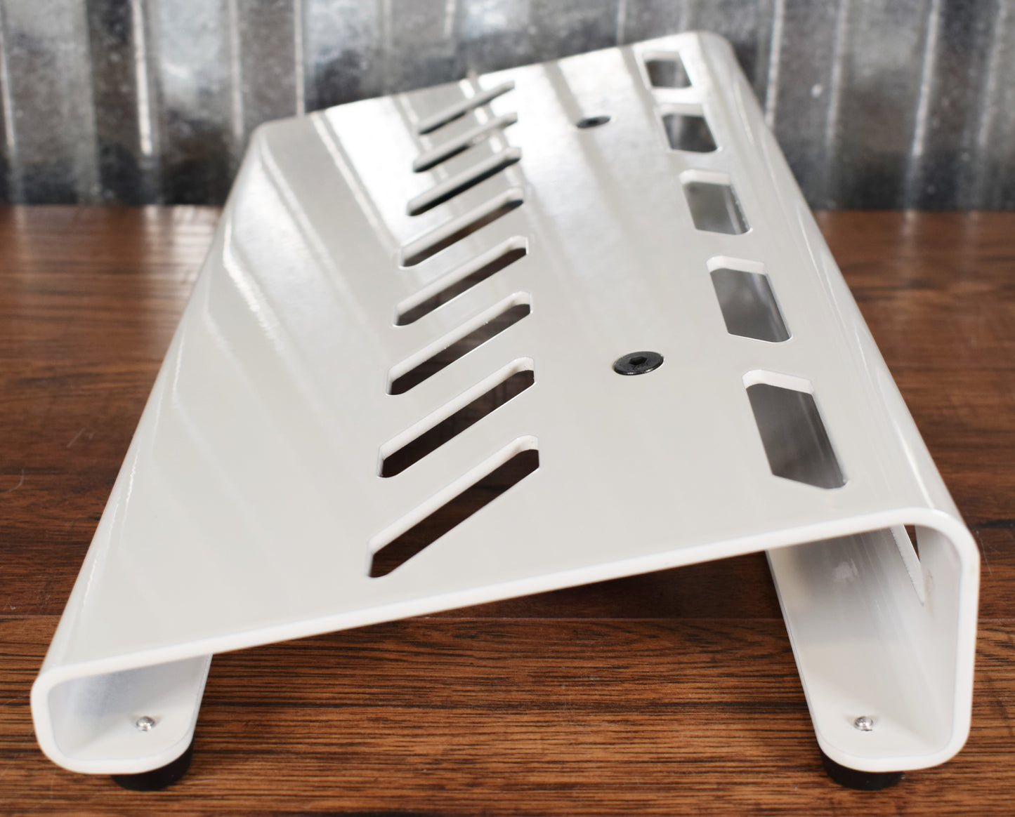 Gator GPB-LAK-WH Small Aluminum Guitar Effect Pedalboard & Bag White