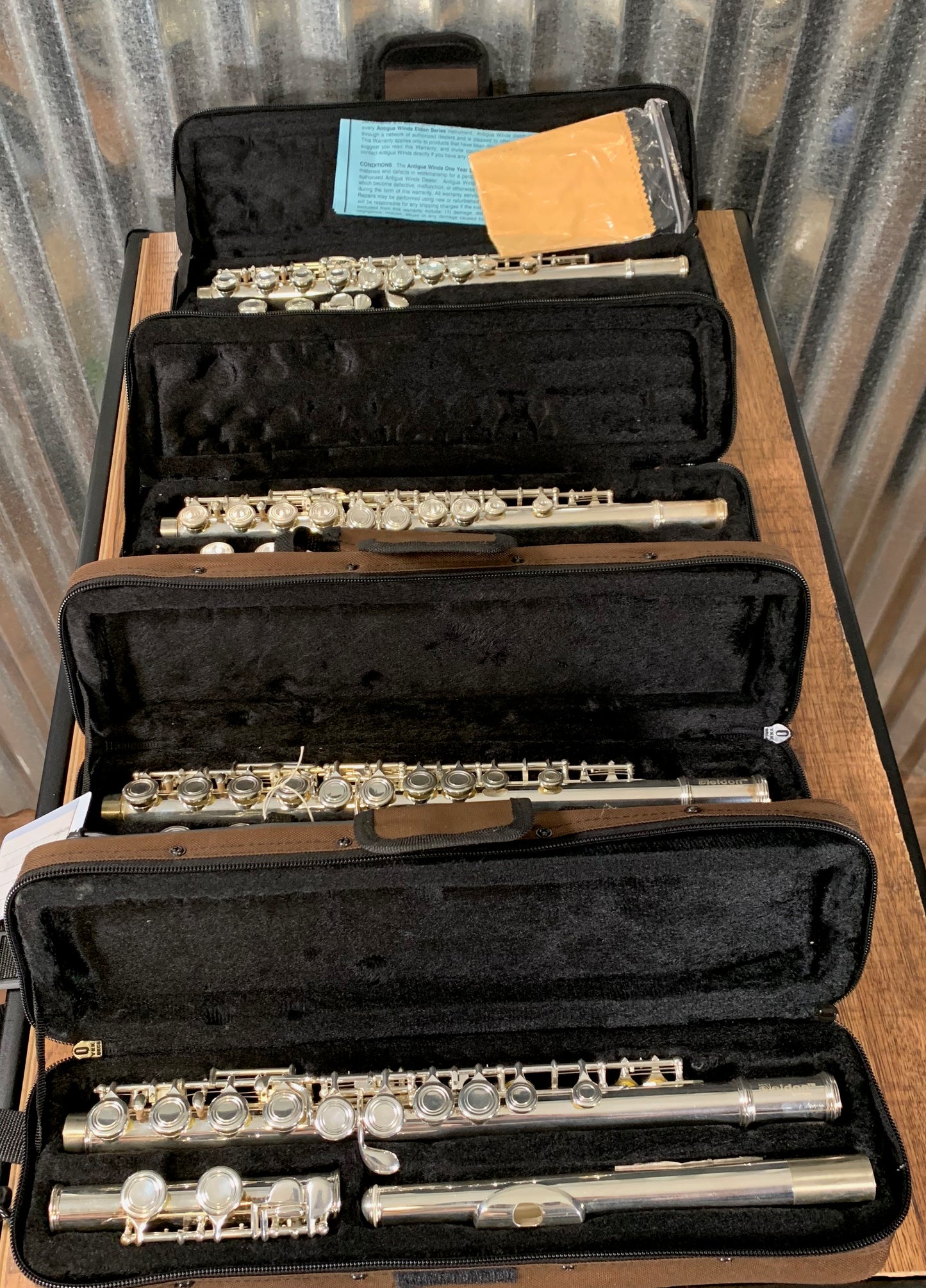 Eldon by Antigua ELF220 C Closed Hole Student Flute & Case Bundle 4 Pack Used