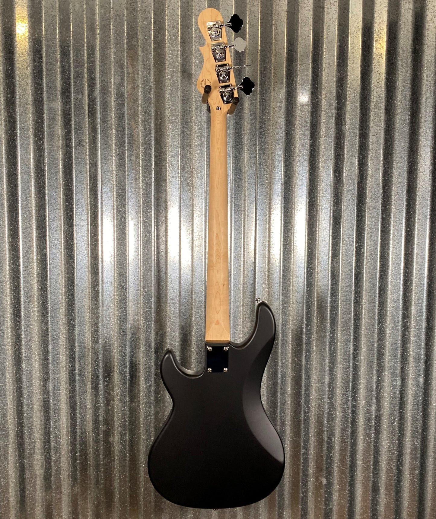 G&L Tribute Kiloton 4 String Bass Black Satin #6173