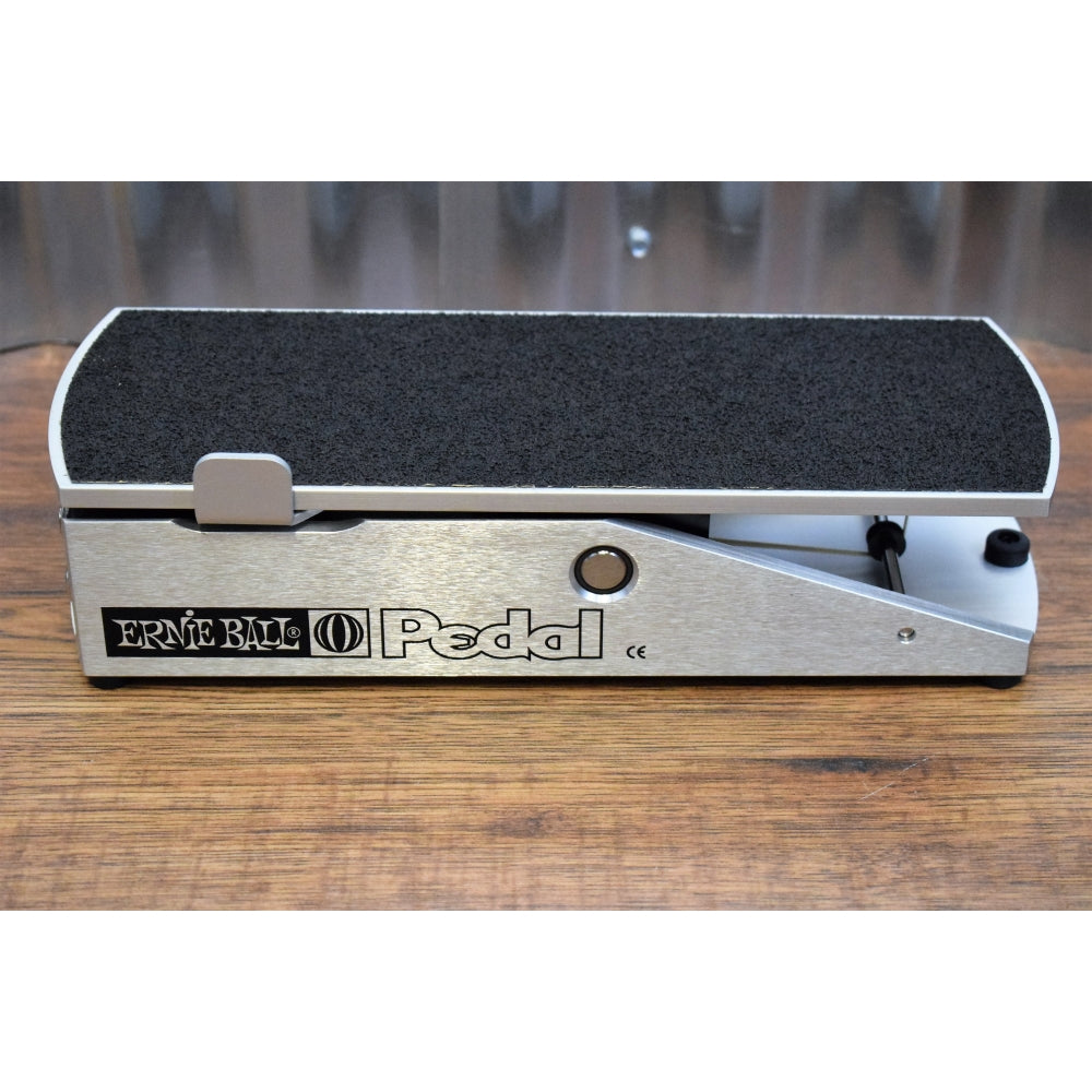 Ernie Ball 6165 Stereo Volume Pan Guitar Effect Pedal
