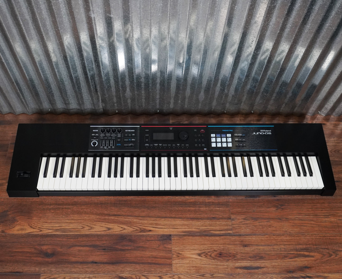 Roland JUNO-DS88 88 Key Synthesizer Keyboard