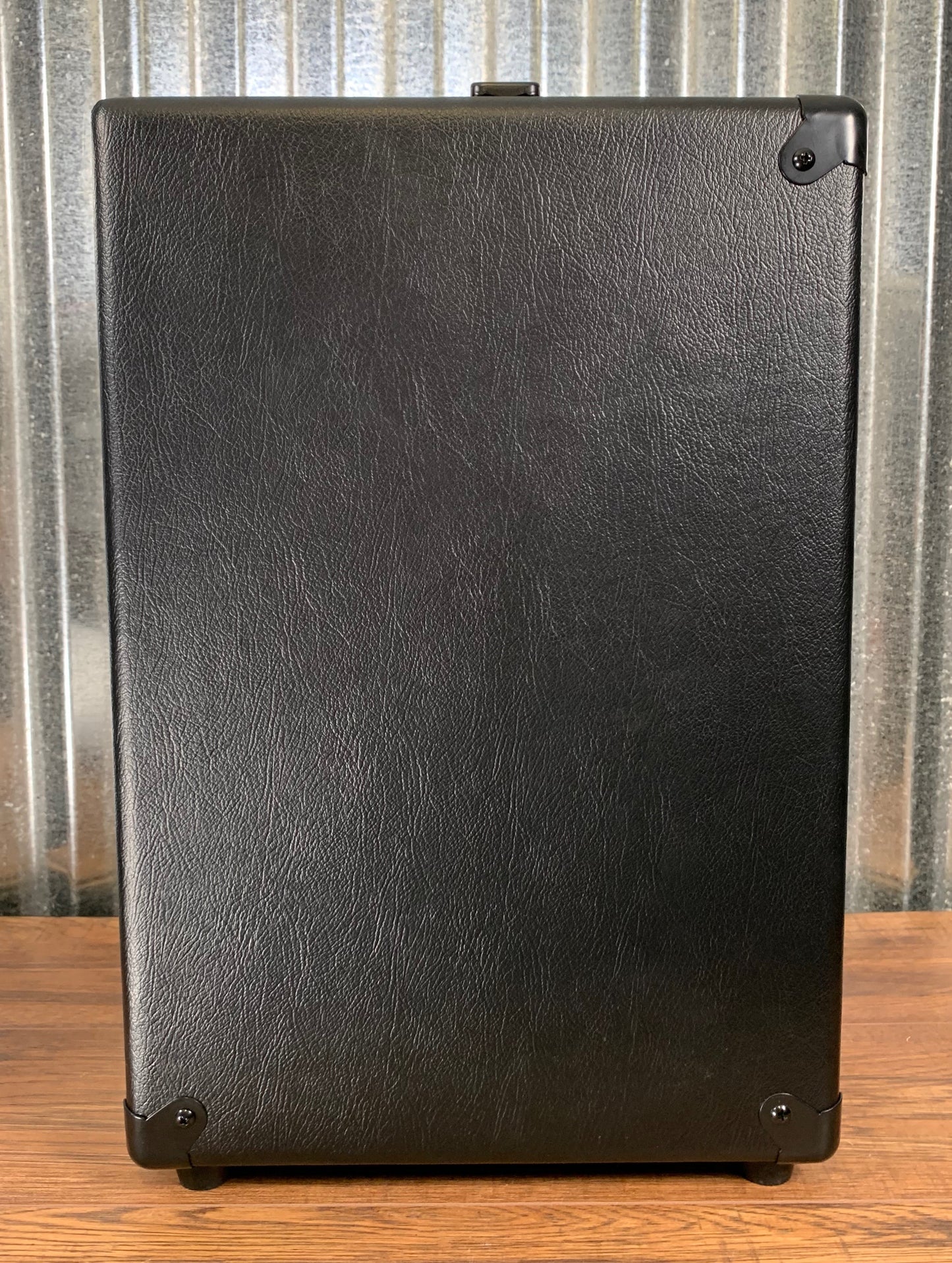 TC Electronic BG250-208 2 x 8" 250 Watt Tone Print Bass Combo Amplifier