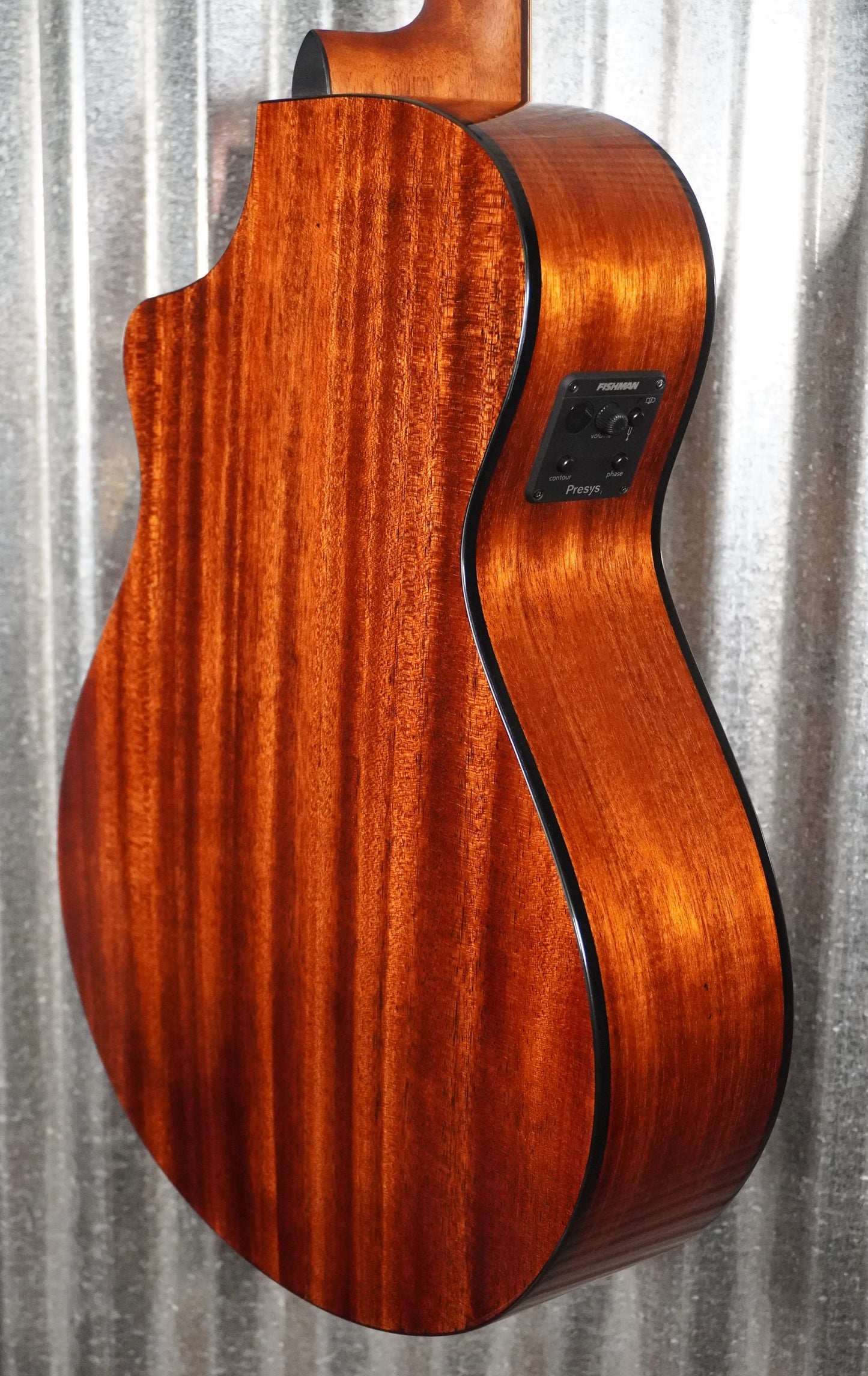 Breedlove Discovery S Concert Edgeburst CE Red Cedar Acoustic Electric Guitar #6081
