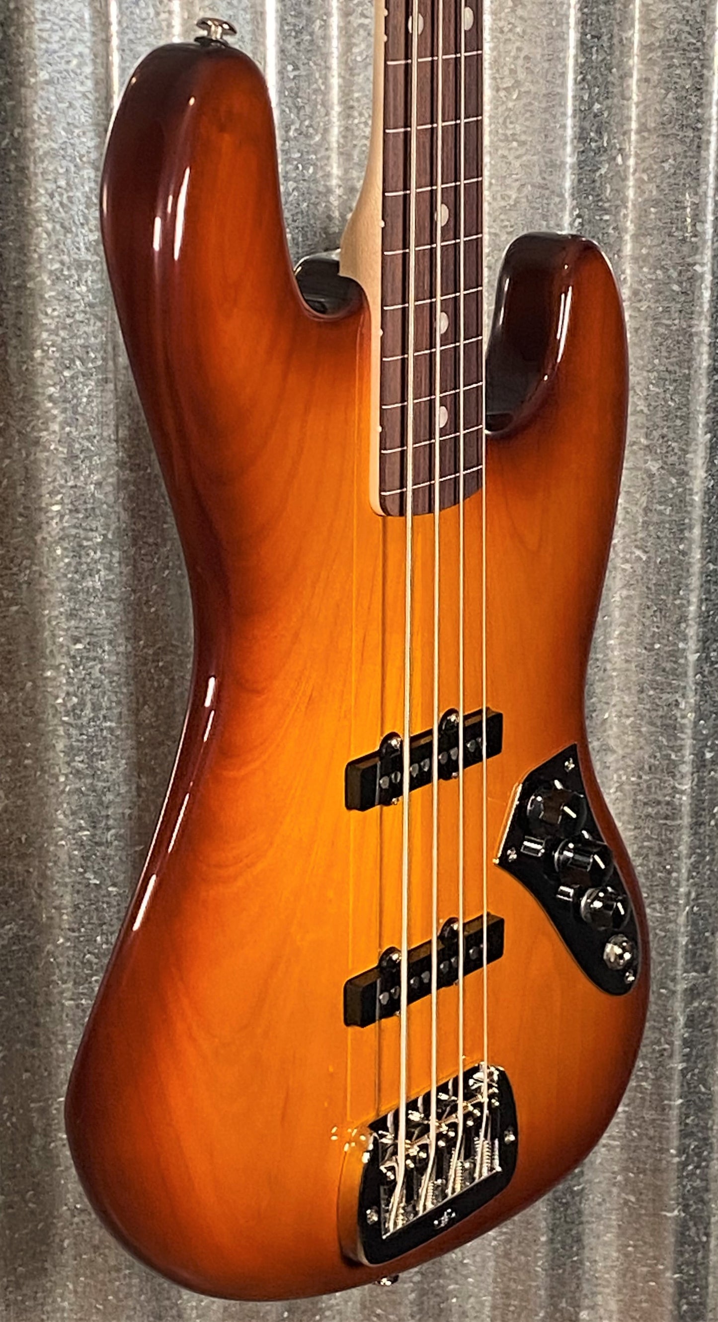 G&L USA JB Old School Tobacco Sunburst 4 String Fretless Bass & Case #6416