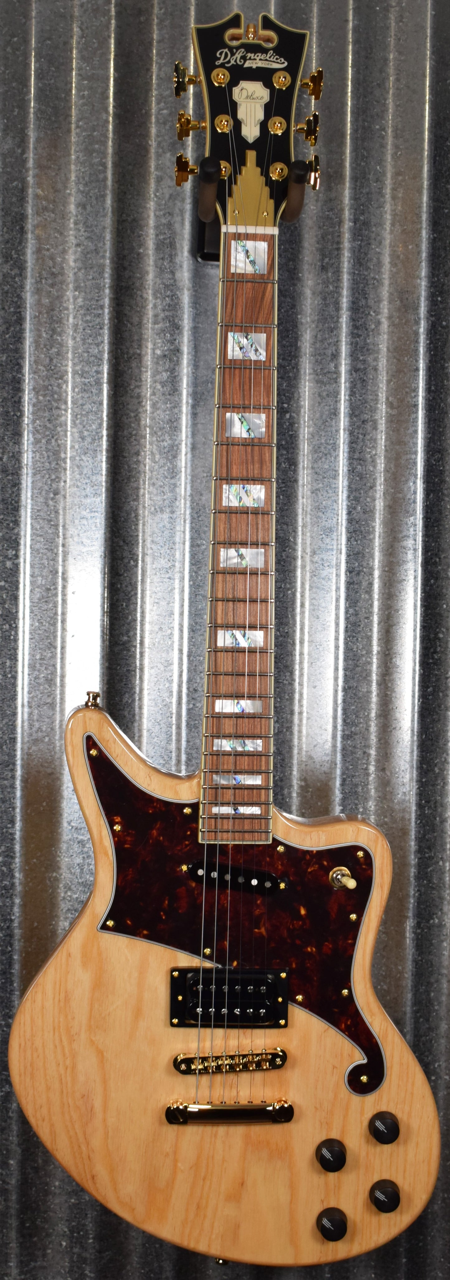 D'Angelico Deluxe Bedford Offset Natural Guitar & Case #1677