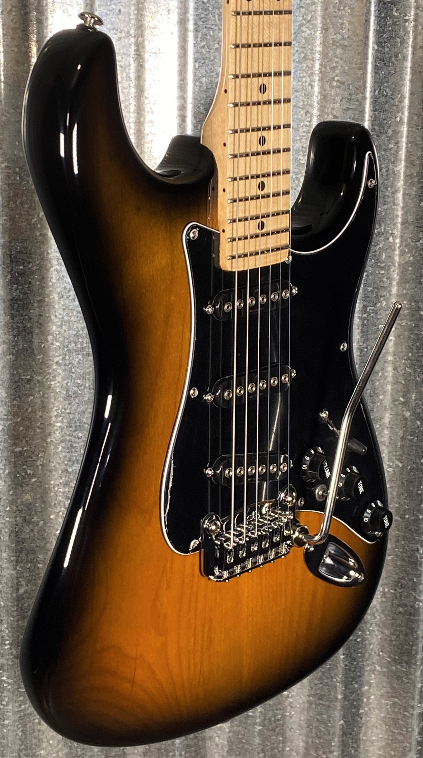 G&L USA S-500 2 Tone Sunburst Guitar & Case S500 #6009