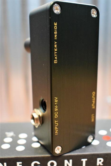 One Control BJF Hooker's Green Bassmachine Bass Guitar Preamp OD Effect Pedal