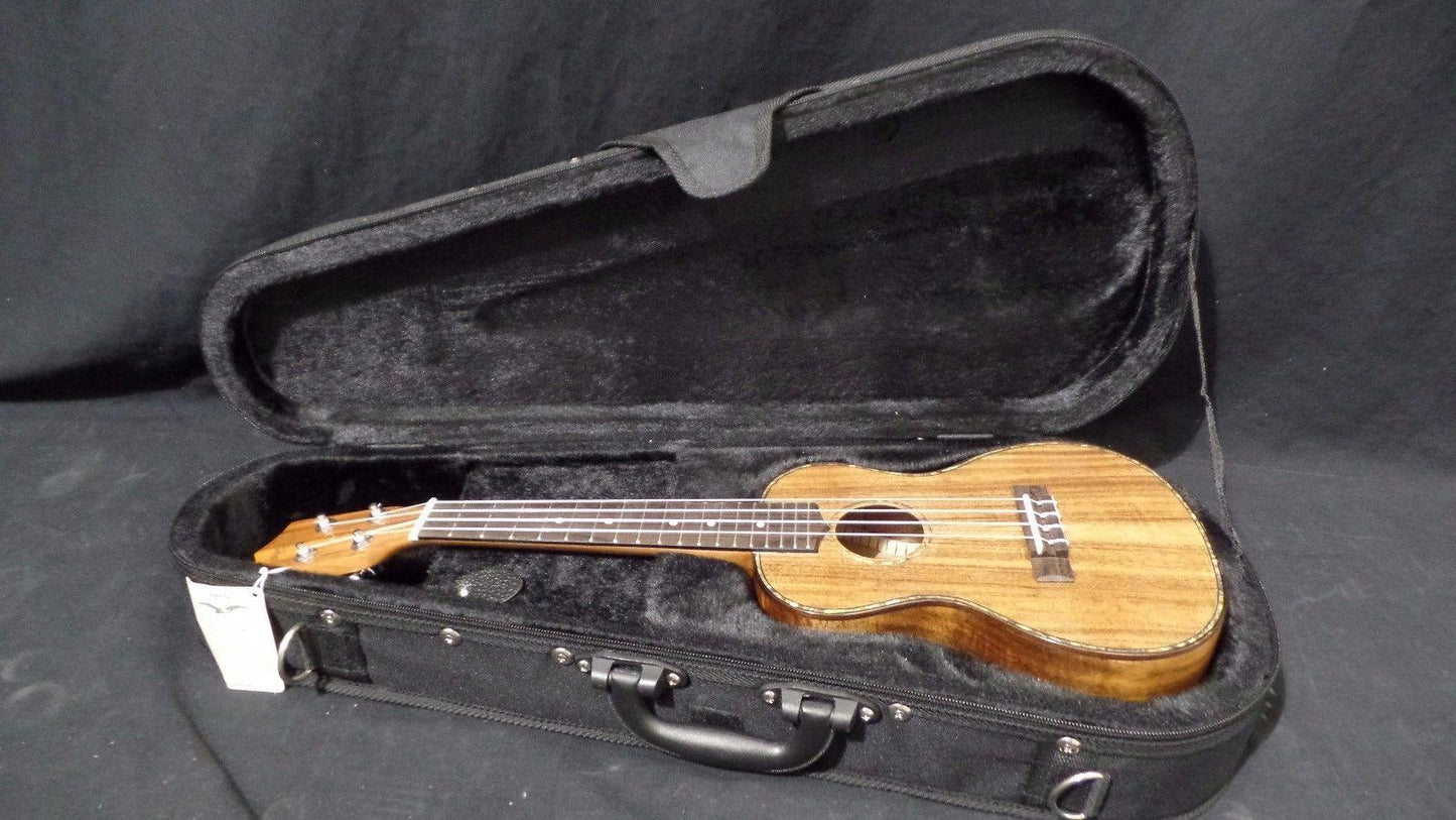 Hilo Ukulele C51671BSA with Case #51006