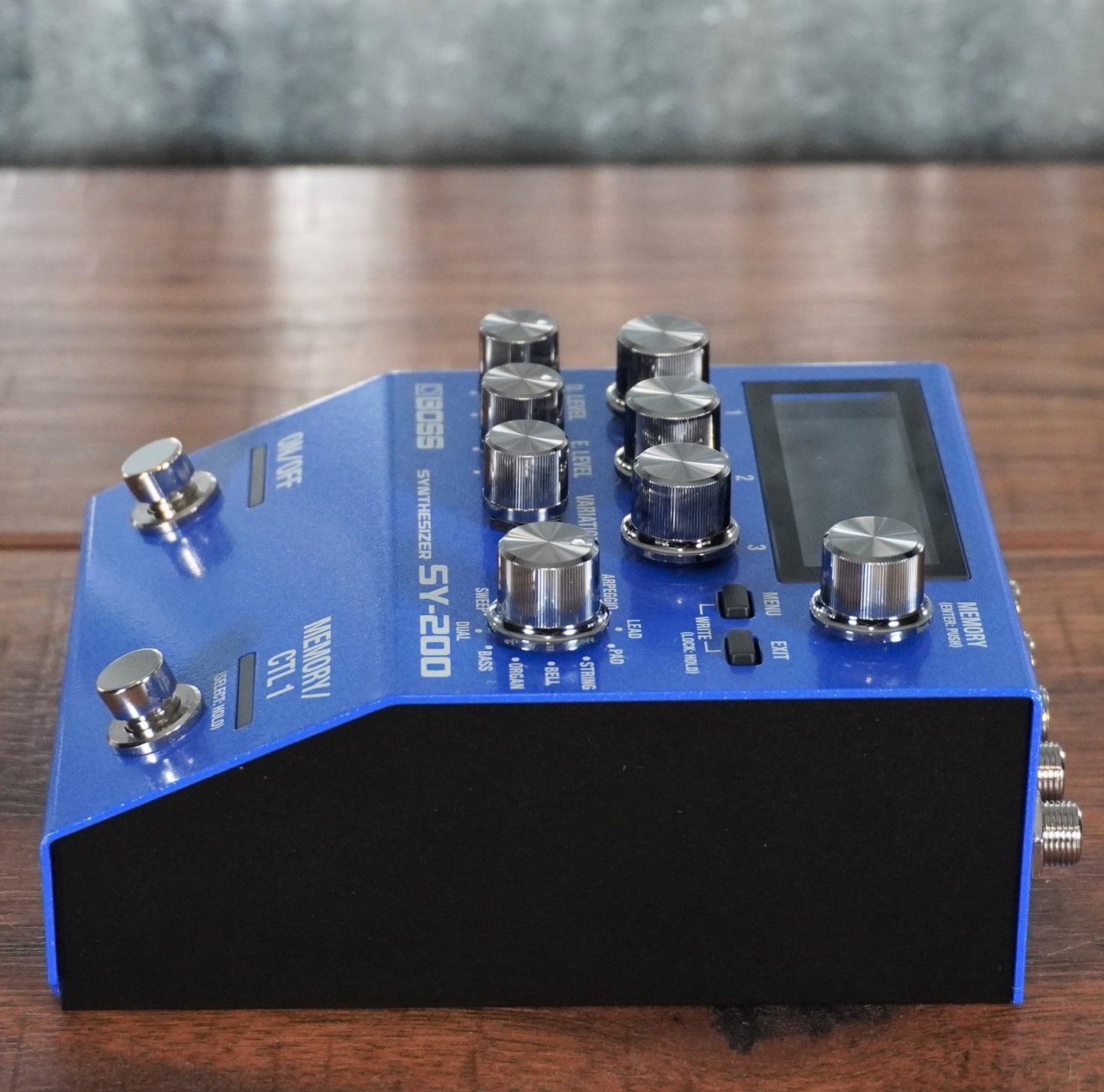 Boss SY-200 Synth Guitar & Bass Effect Pedal