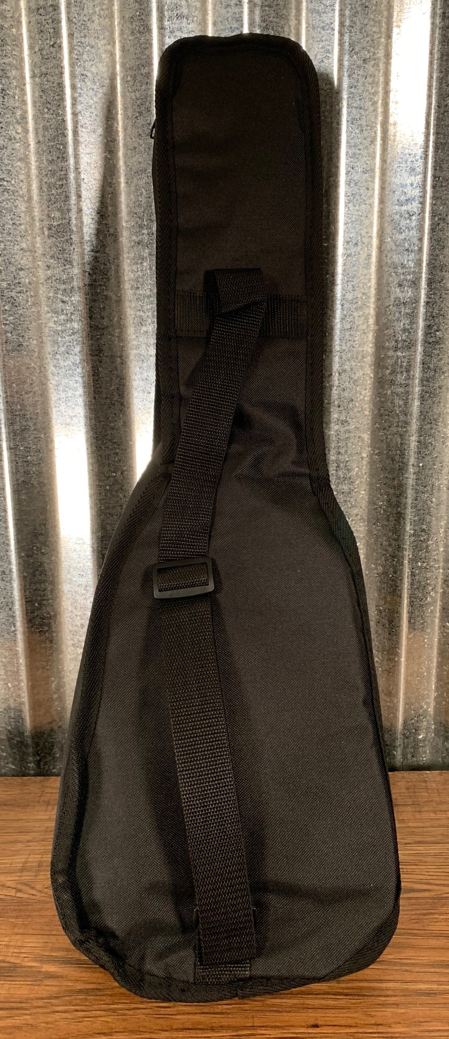 Suzuki 24" Concert Ukulele Ash & Bag SUKCB-ASH