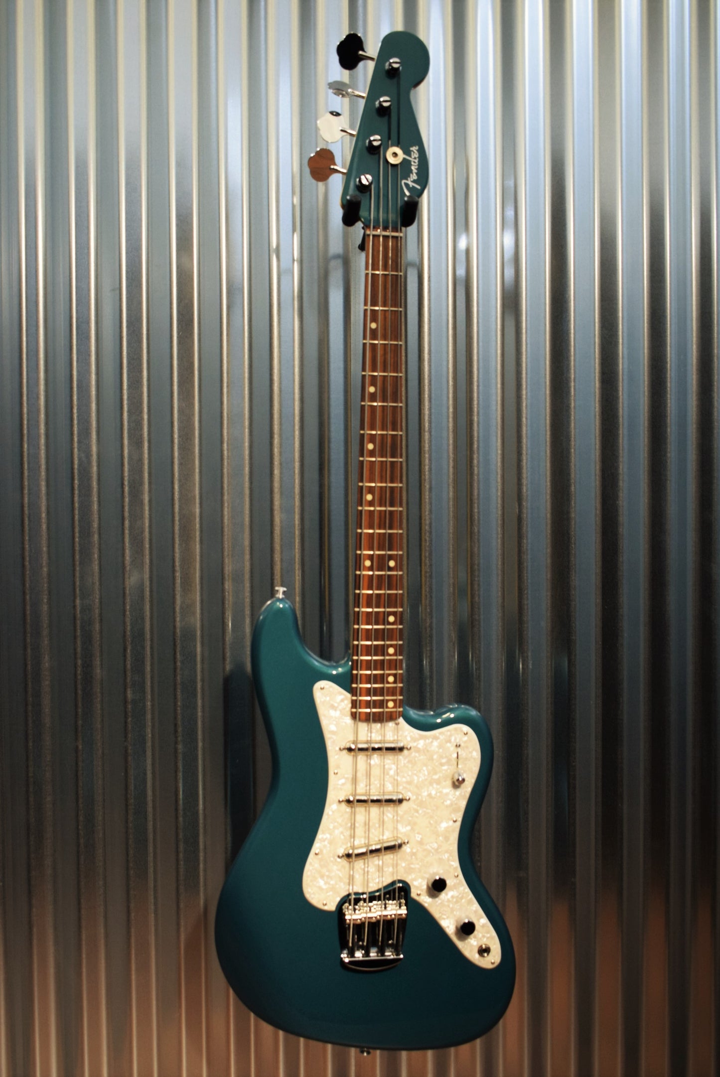 Fender Rascal 4 String Short Scale Classic Player Bass Ocean Turquoise & Gig Bag