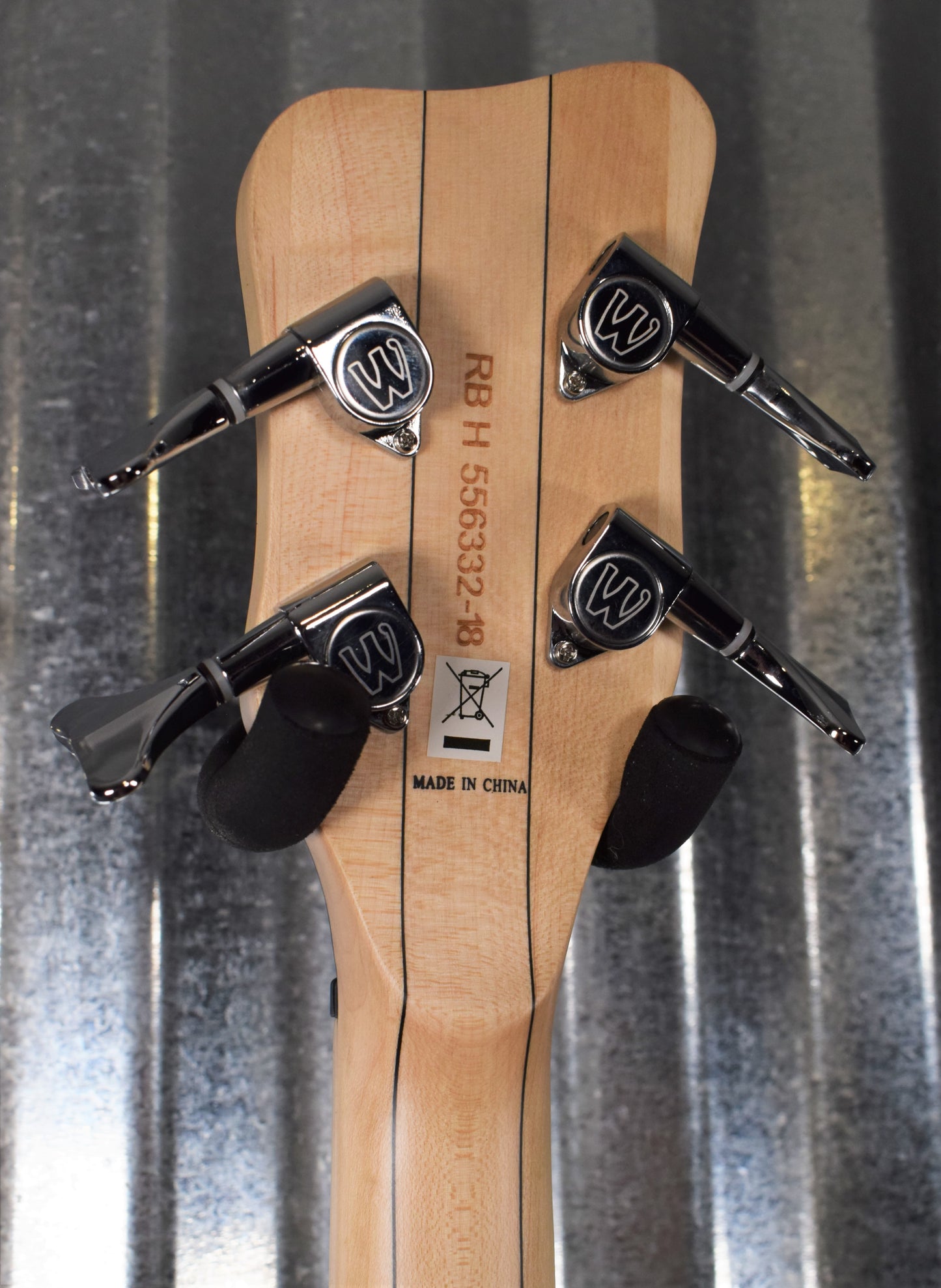 Warwick Artist Series Adam Clayton Crème 4 String Bass & Bag #33218